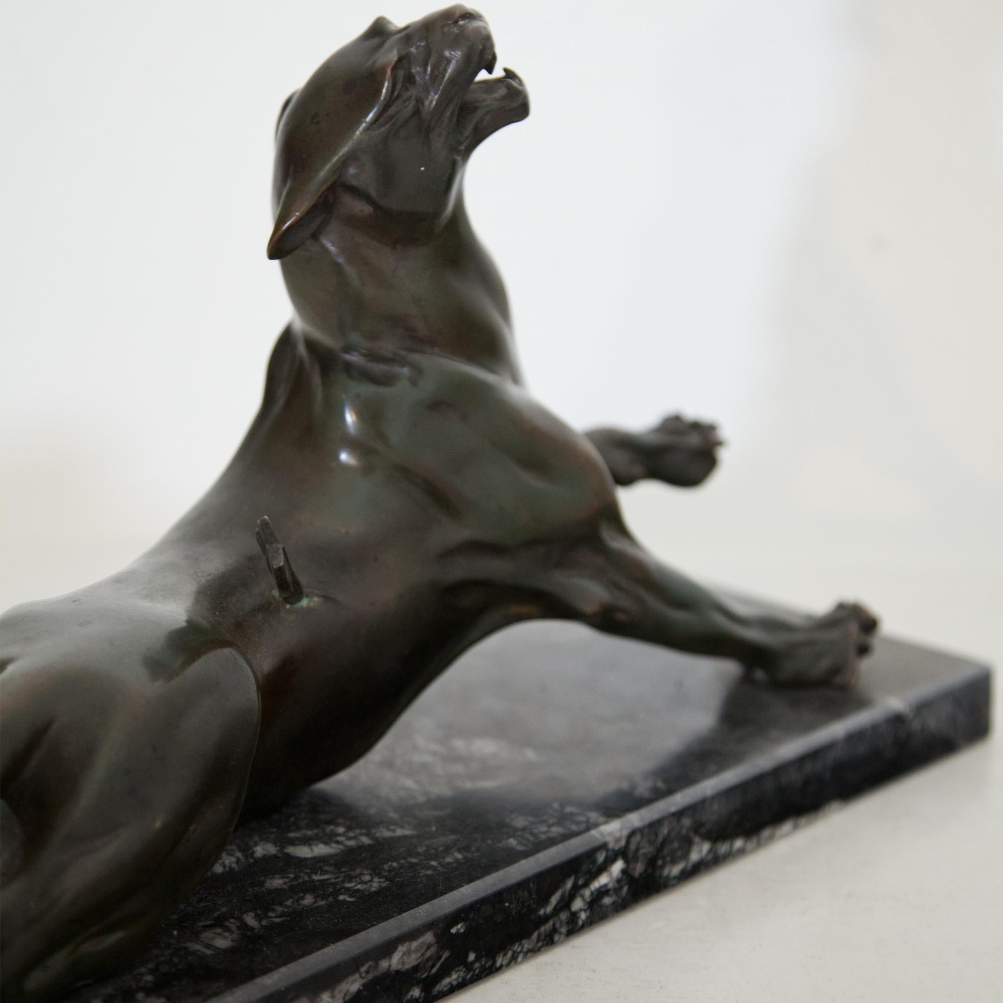 Bronce de una pantera herida, probablemente Francia, primera mitad del siglo XX en Bueno Estado en Greding, DE