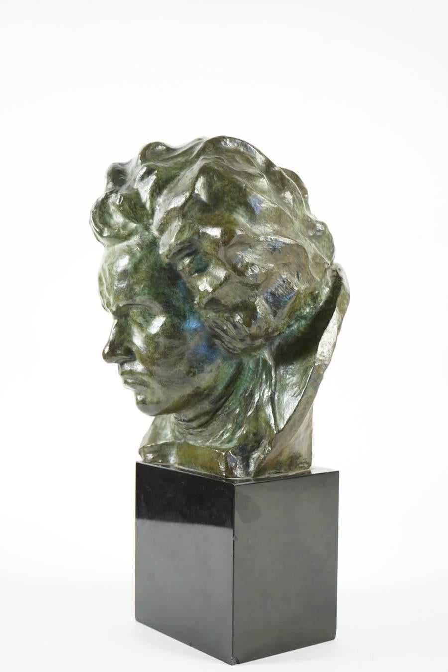 Bronze of Beethoven, 1925, bronze on base of black marble by Gantcheff.
Measures: H 43cm, L 27cm, P 24cm.
 