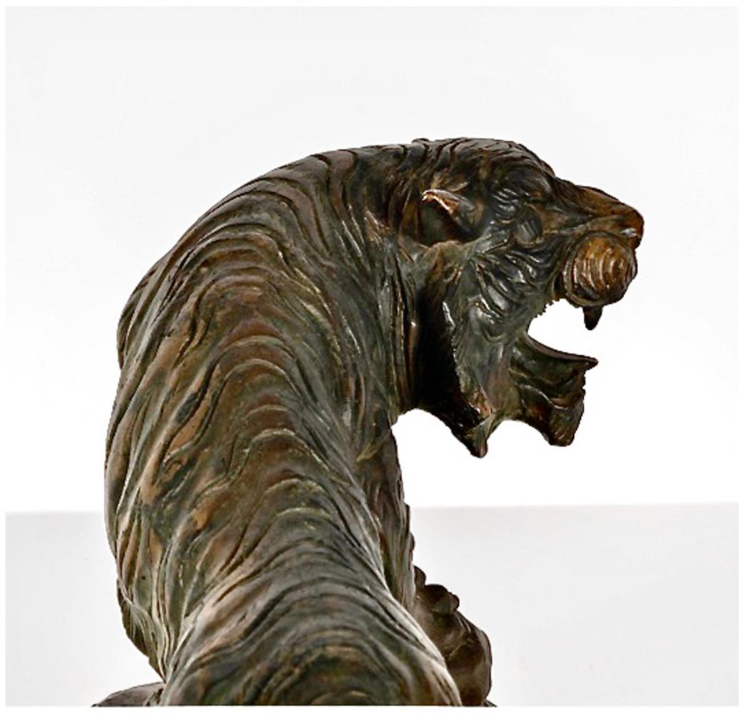 Art déco Bronze du tigre du Bengale en vente