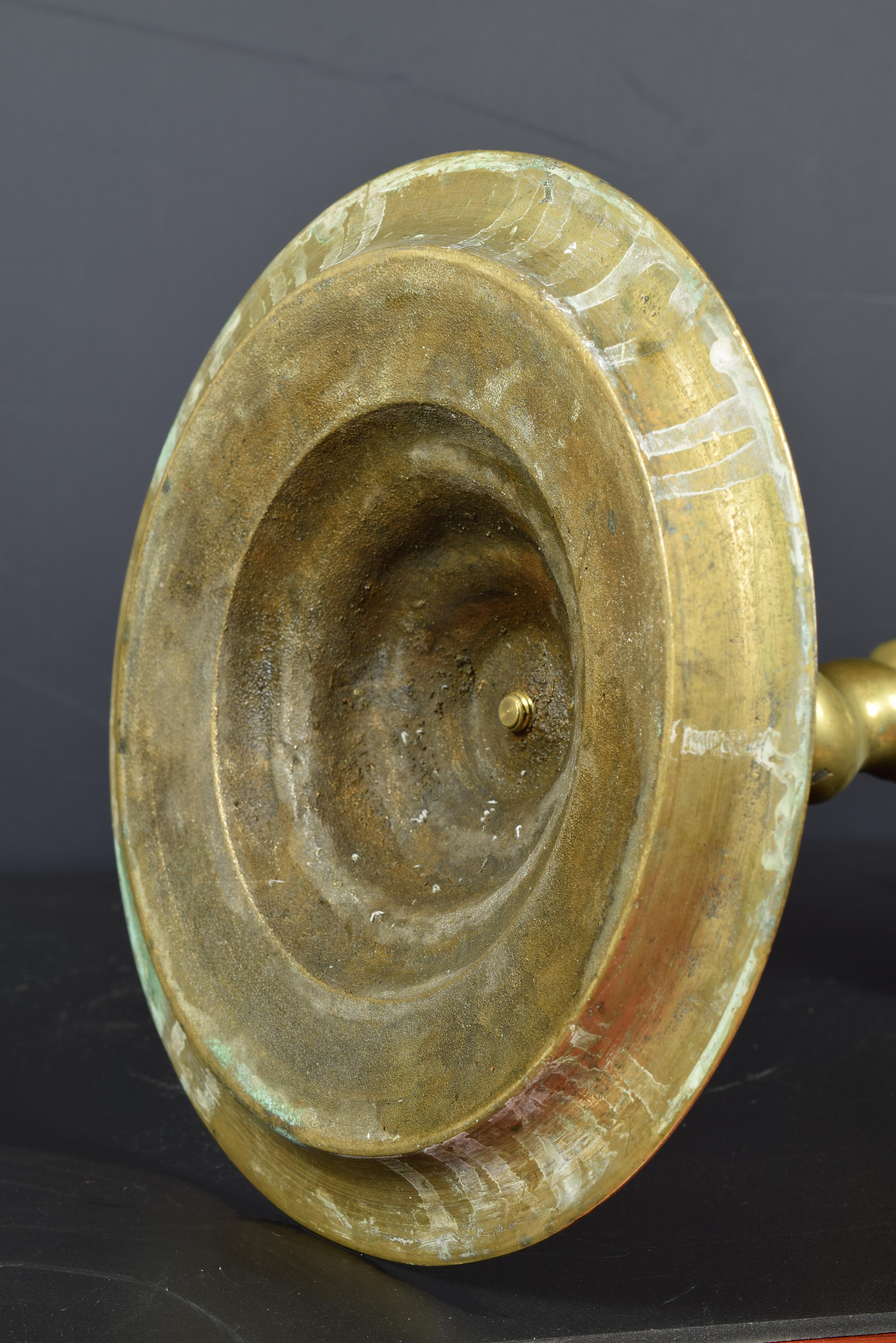 Öllampe aus Bronze, 19. Jahrhundert im Zustand „Relativ gut“ im Angebot in Madrid, ES