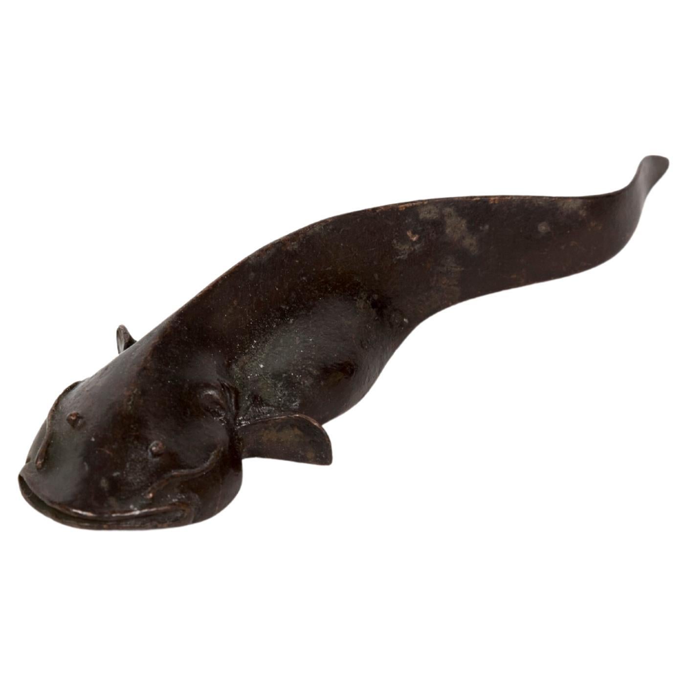 Sculpture okimono d'un coquillage ou namazu en bronze
