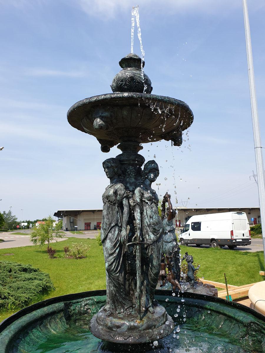 Neoclassical Bronze Old Palace Free-Standing Fountain