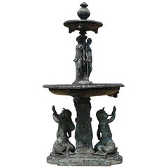 Fontaine sur pied en bronze du vieux palais