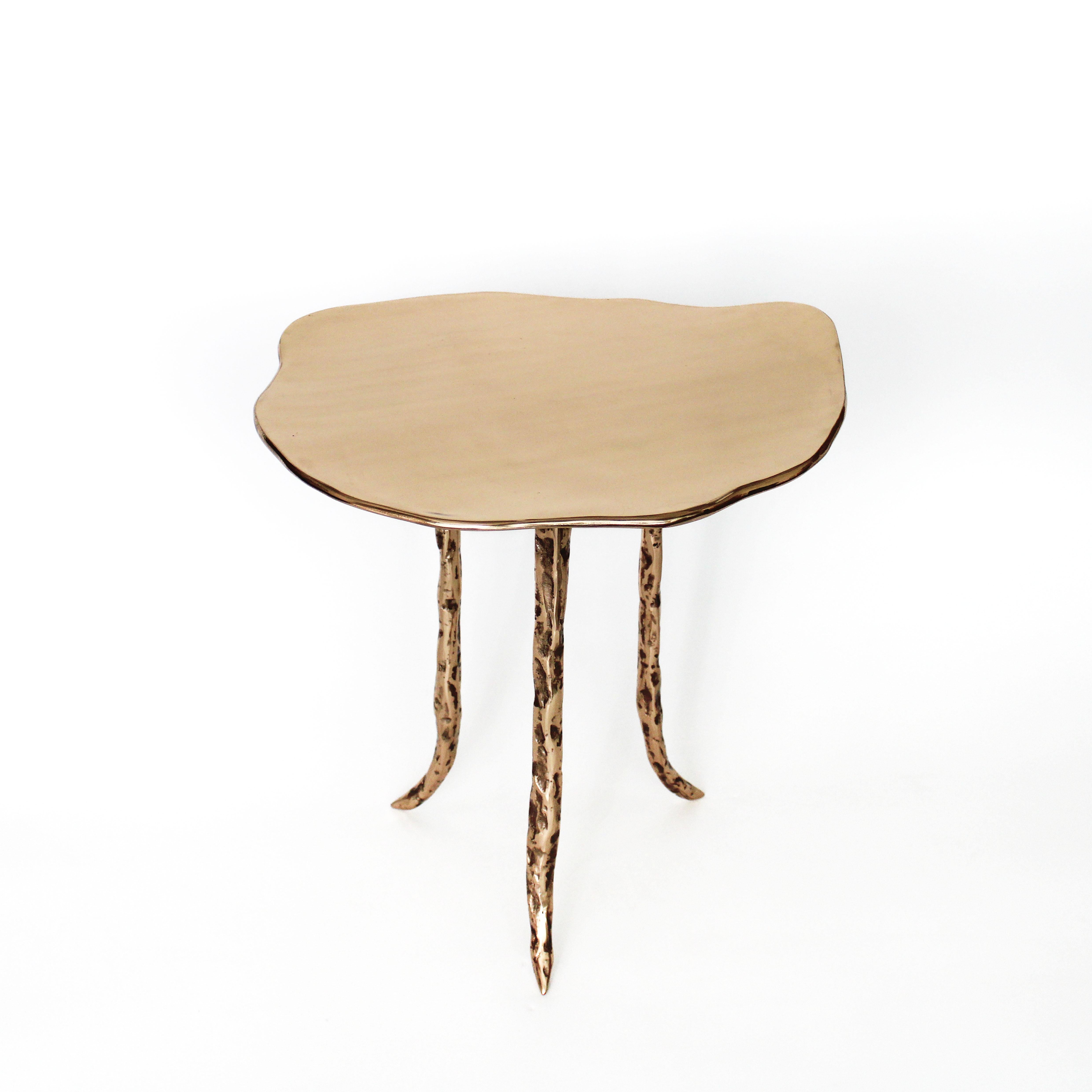 Mesa baja Onda de bronce by Studio Sunt Bronce en venta