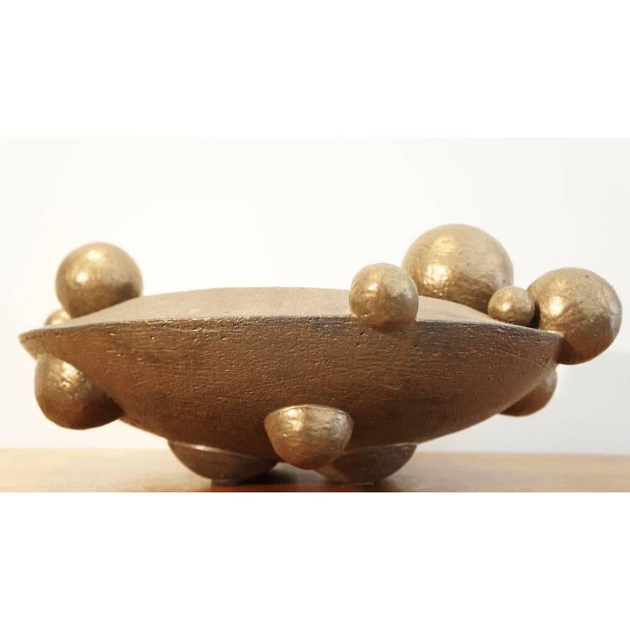 Bronze orb vessel
Sculpture clay, glaze: Bronze.






    