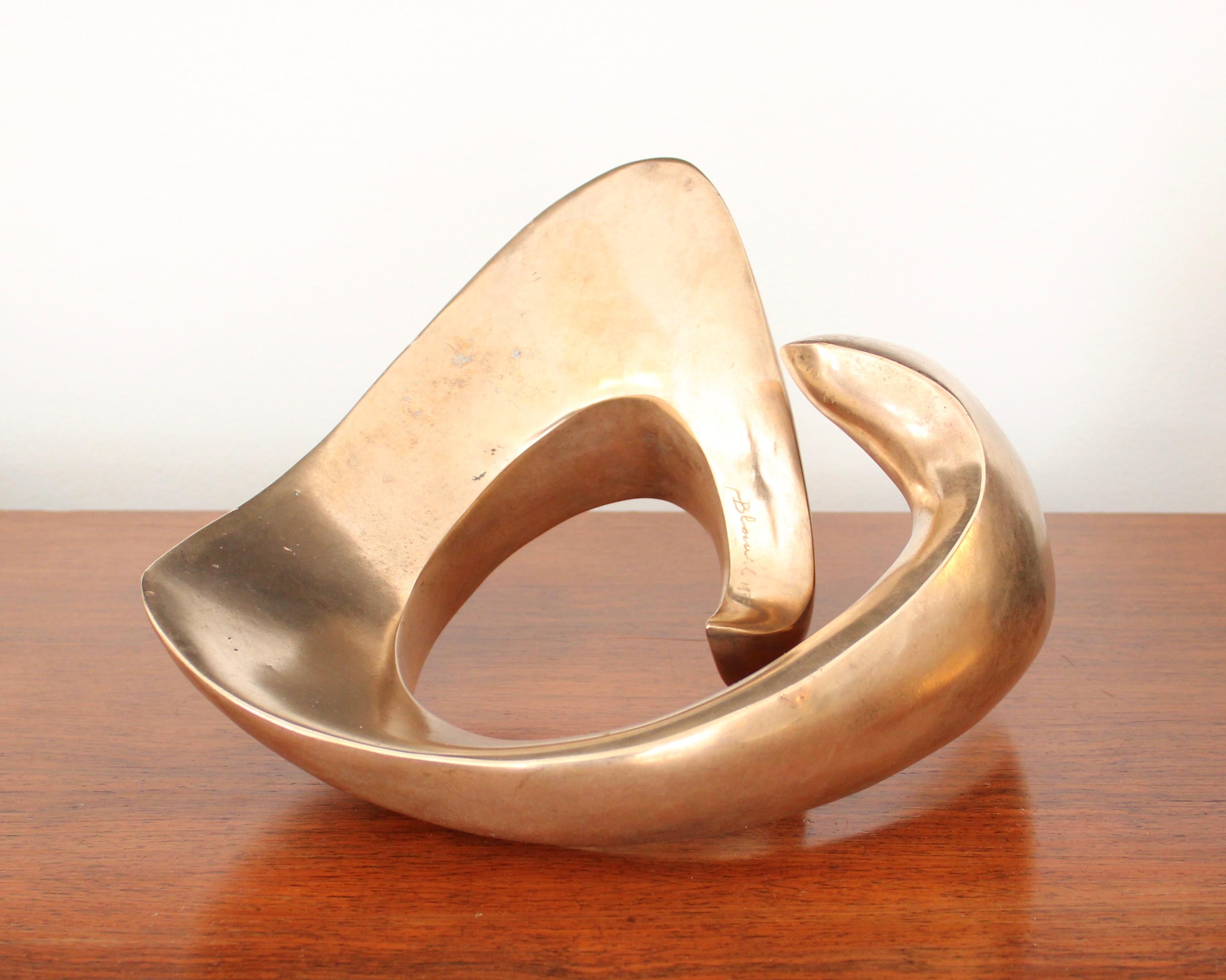 Bronze organic abstract form sculpture with a minimal curvilinear gesture.
Signed but difficult to read signature, dated 1977. 
Amsterdam origin. Weight is 10 lbs.