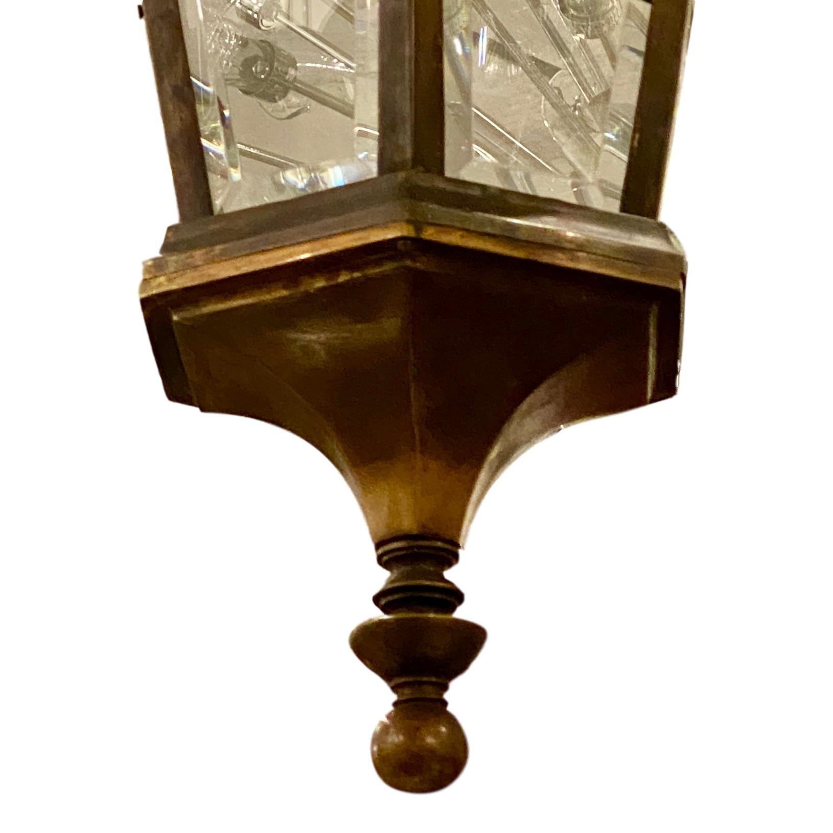 Ensemble de lanternes d'extrieur en bronze. Vendu individuellement Bon état - En vente à New York, NY