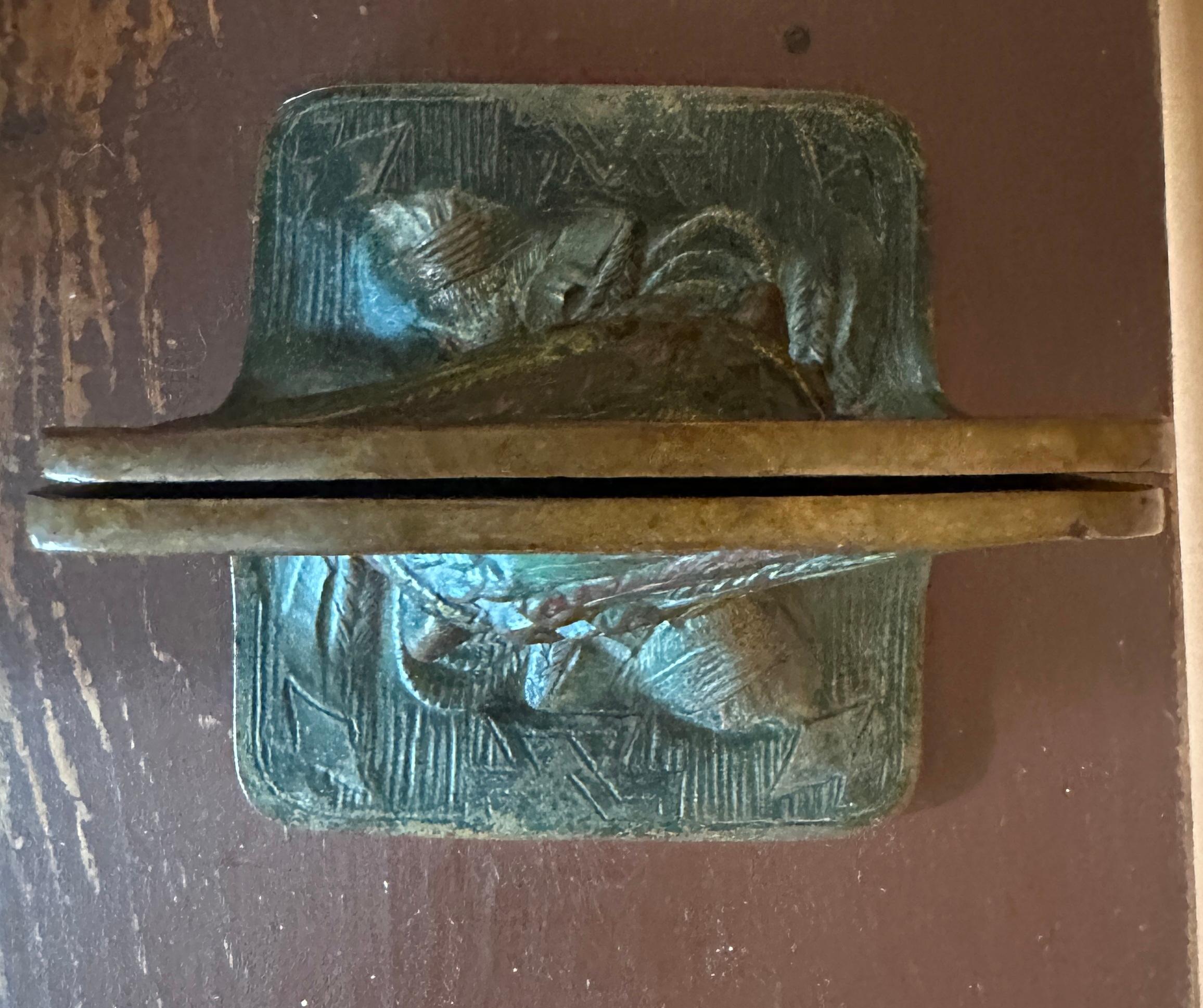 Adirondack Serre-livres indiens peints en bronze - Paire en vente