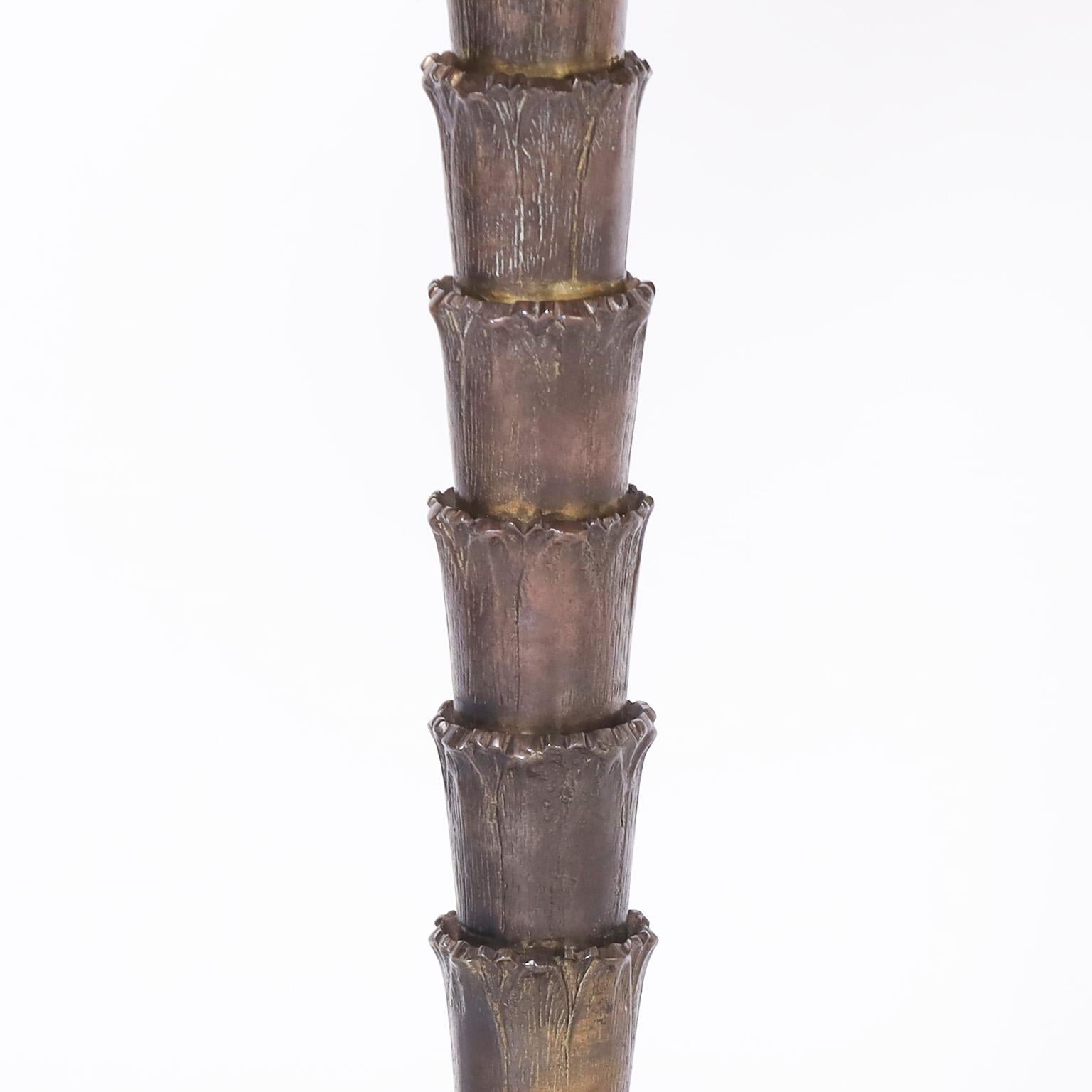 Mid-Century Modern Lampe de table palmier en bronze en vente