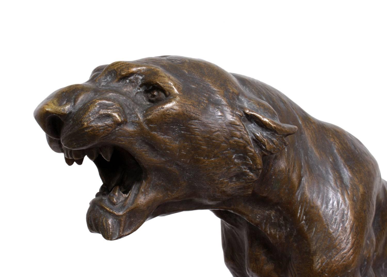 Panthère en bronze par Thomas Cartier sur un rocher de marbre, vers 1920 3