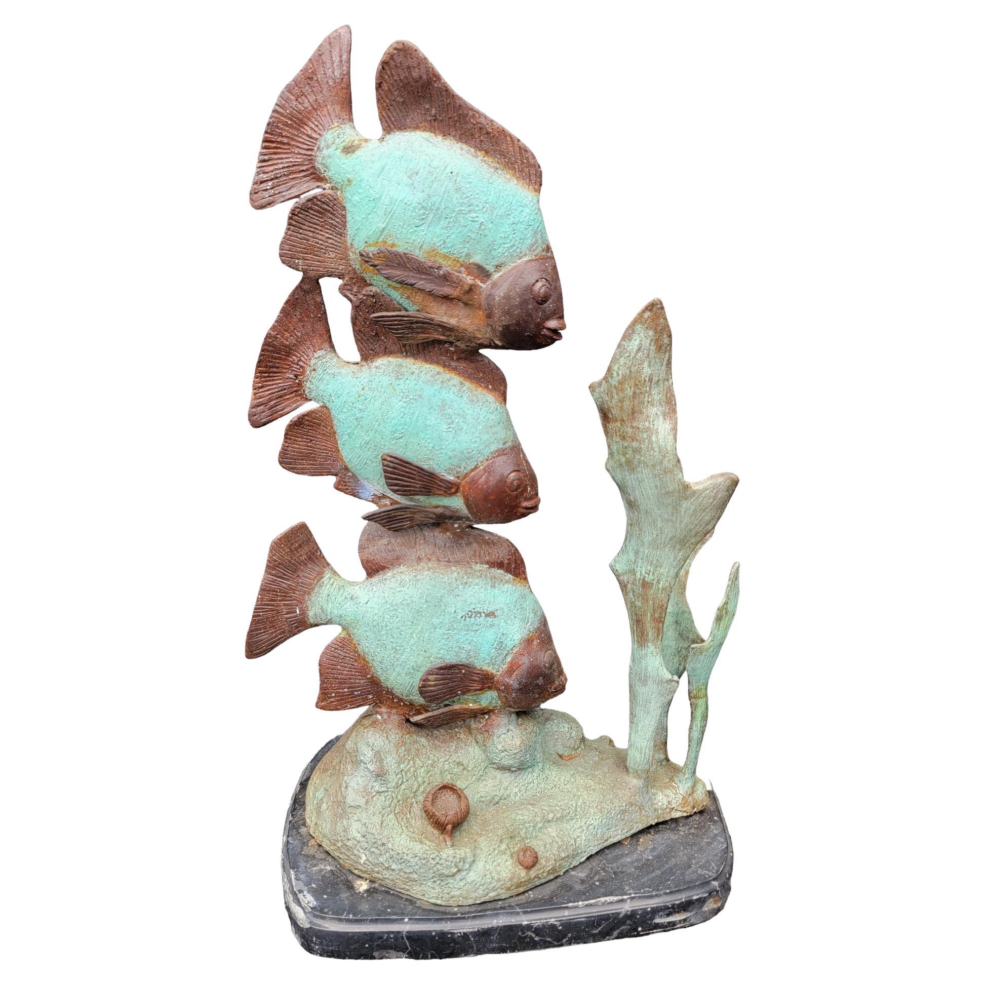 Bronze Patinaierte große Fischstatue aus Bronze im Angebot