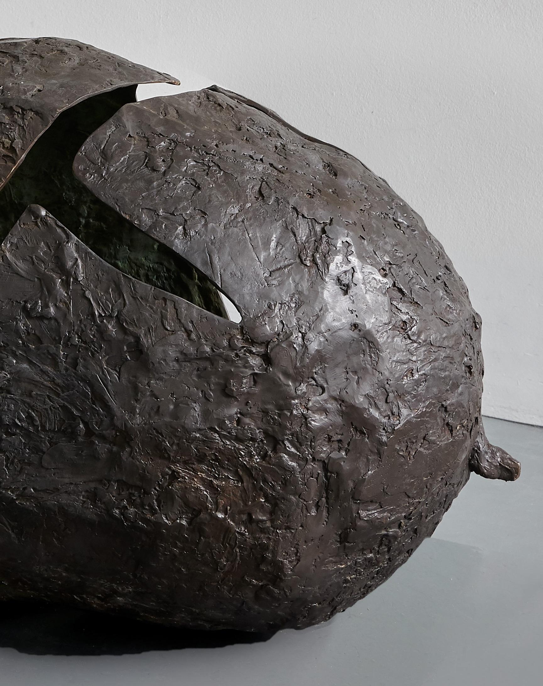 Dekoratives Objekt aus Bronze, patiniert, ohne Titel, von Herma de Wit (Niederländisch) im Angebot