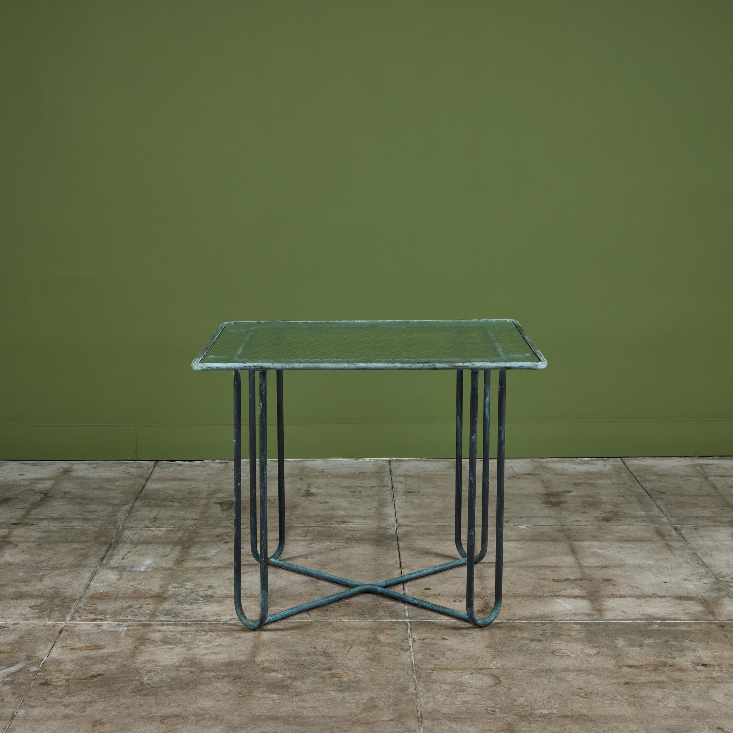 Mesa de comedor cuadrada de bronce para patio de Walter Lamb para Brown Jordan mediados del siglo XX en venta