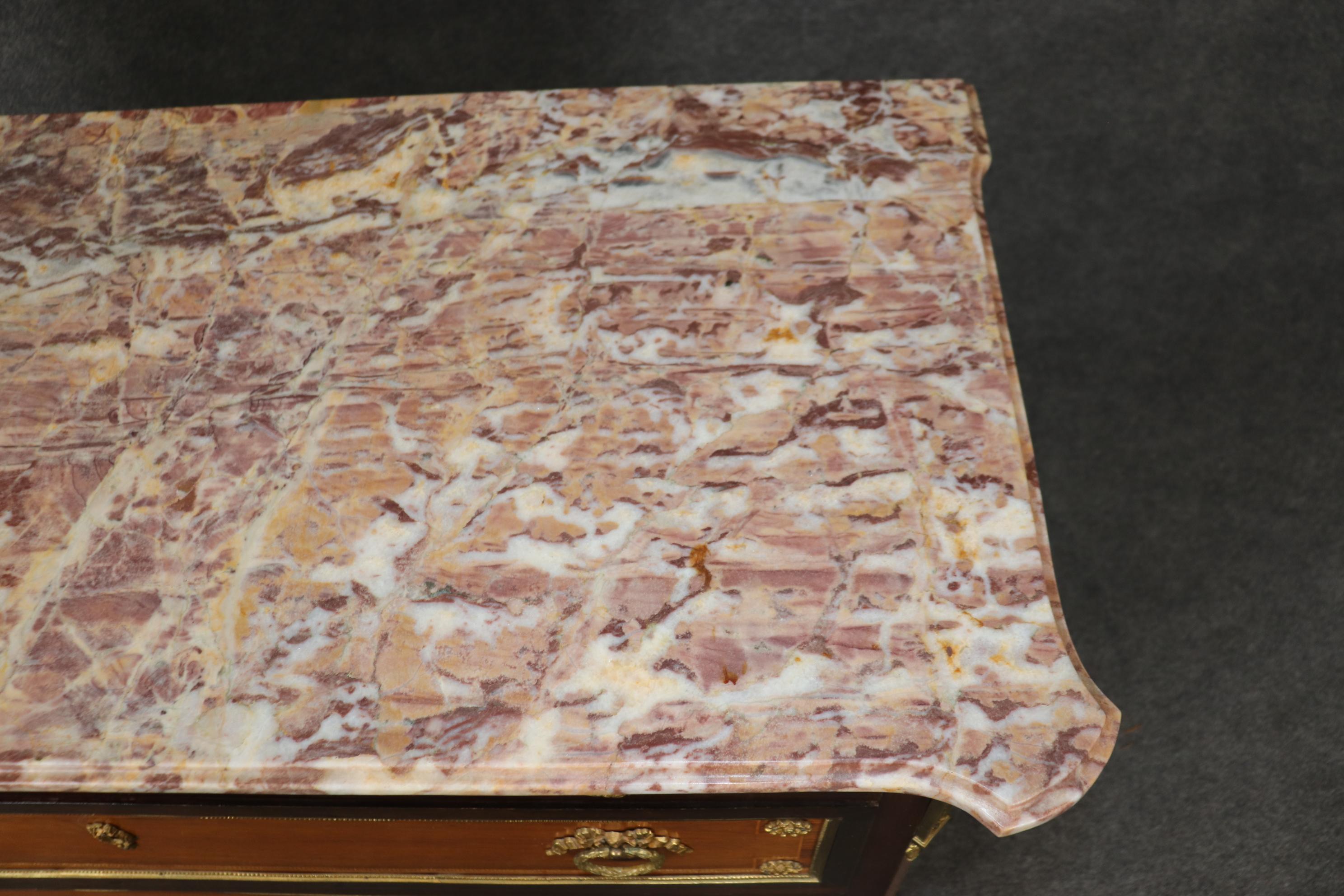 Commodo francese Luigi XV in legno di palissandro e mogano con piede a zampa di bronzo e piano in marmo in vendita 9