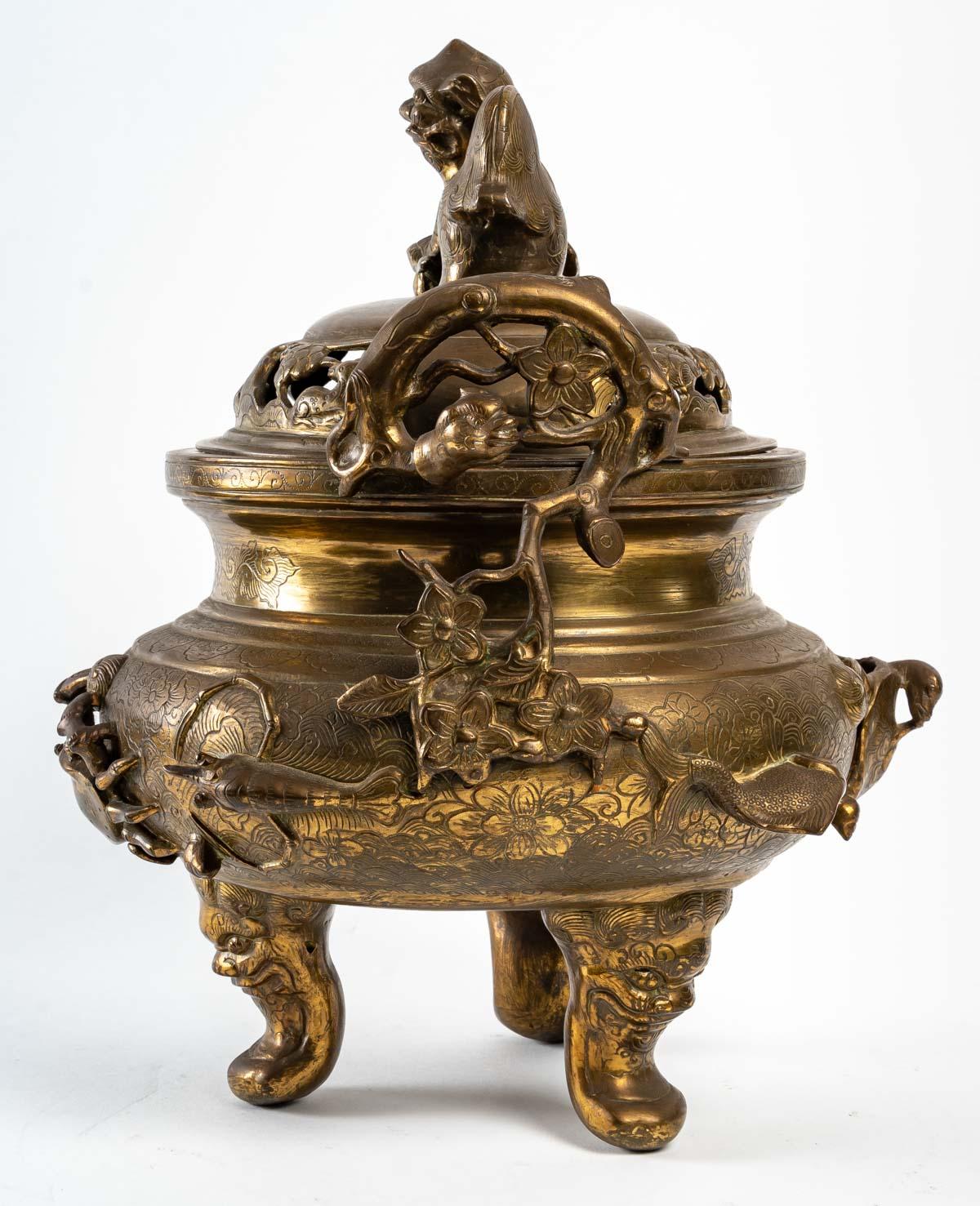 19th Century Bronze perfume burner, Vietnam, 19th century