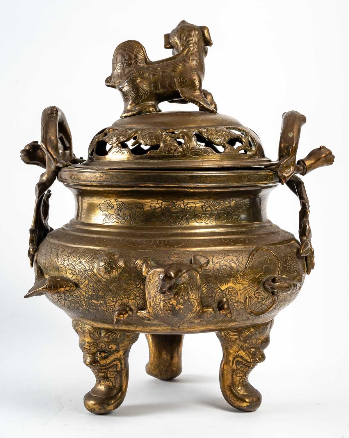 Bronze perfume burner, Vietnam, 19th century 1