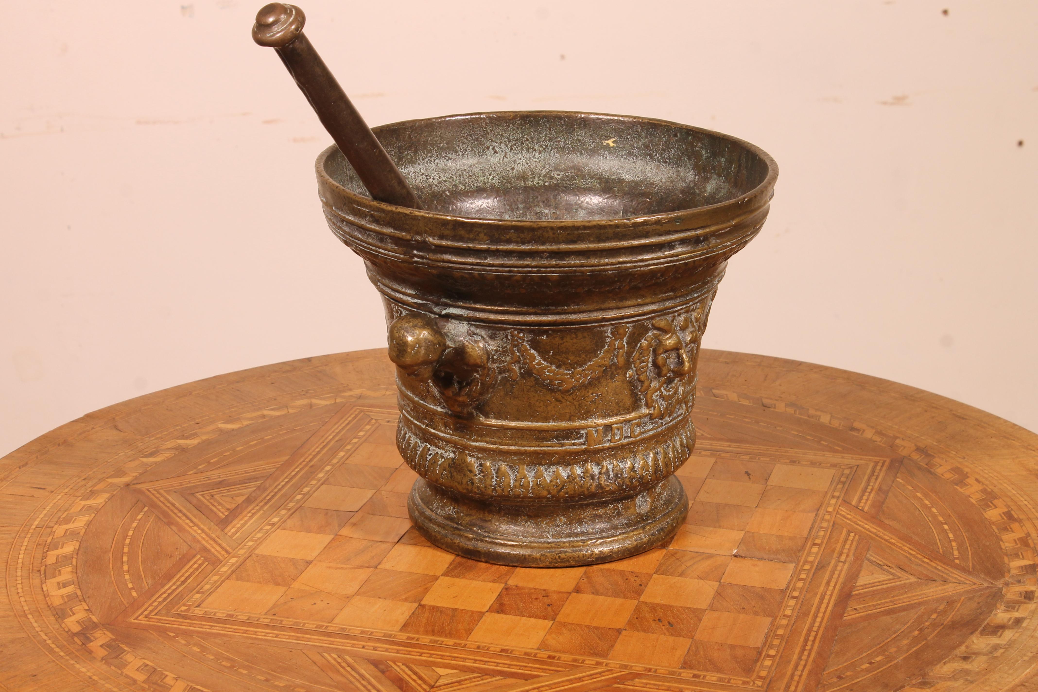 Elegant bronze mortar from the 17 century from Italy dated 1630.
Really rare mortar due to his big size.
In very good condition and beautiful patina.