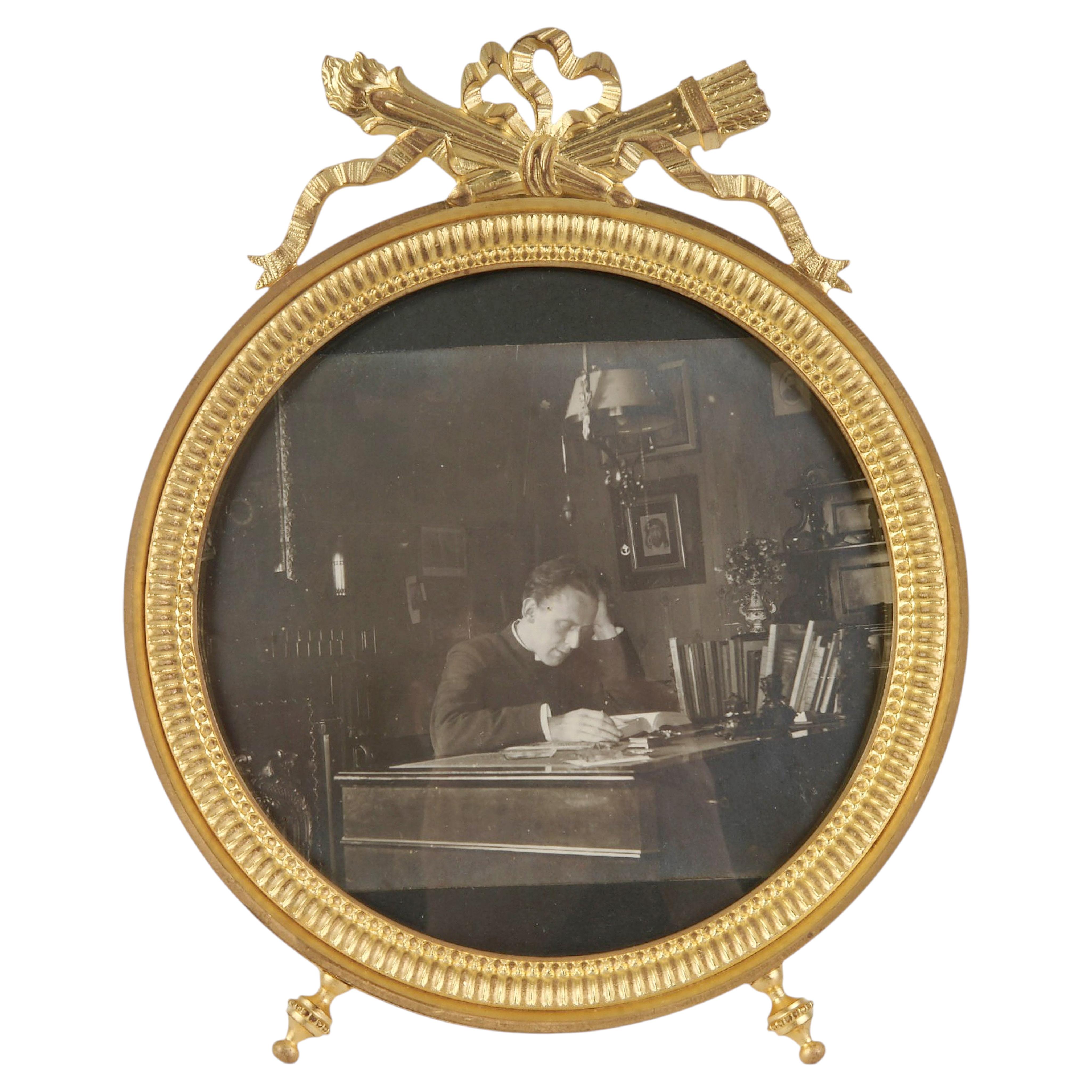 Bronze photo frame, Europe, end of 19th century For Sale