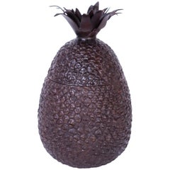 Tarro de piña de bronce