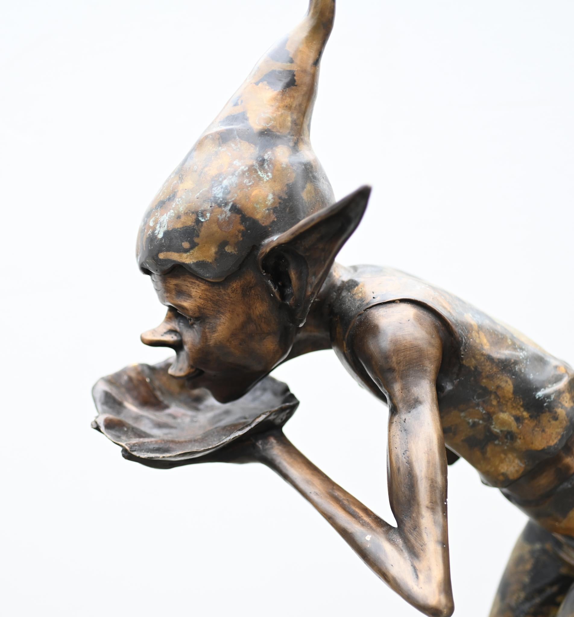 Fontana di bronzo Pixie Elph Fairey Statua da giardino in fusione celtica in vendita 1