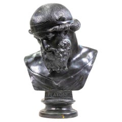 Sculture figurative in metallo
