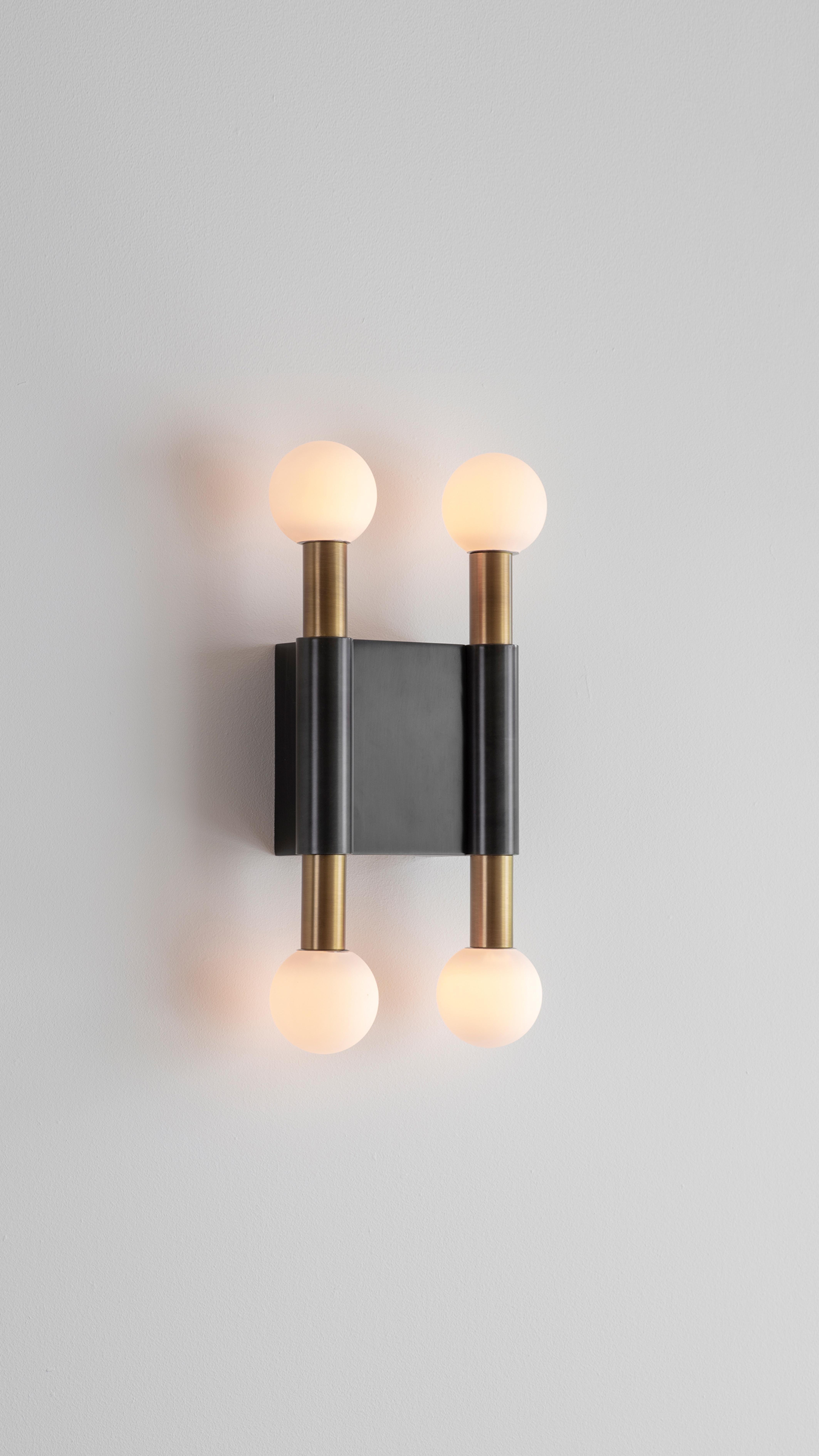Bronze Pole and Circle II Wall Light by Square in Circle In New Condition For Sale In Geneve, CH