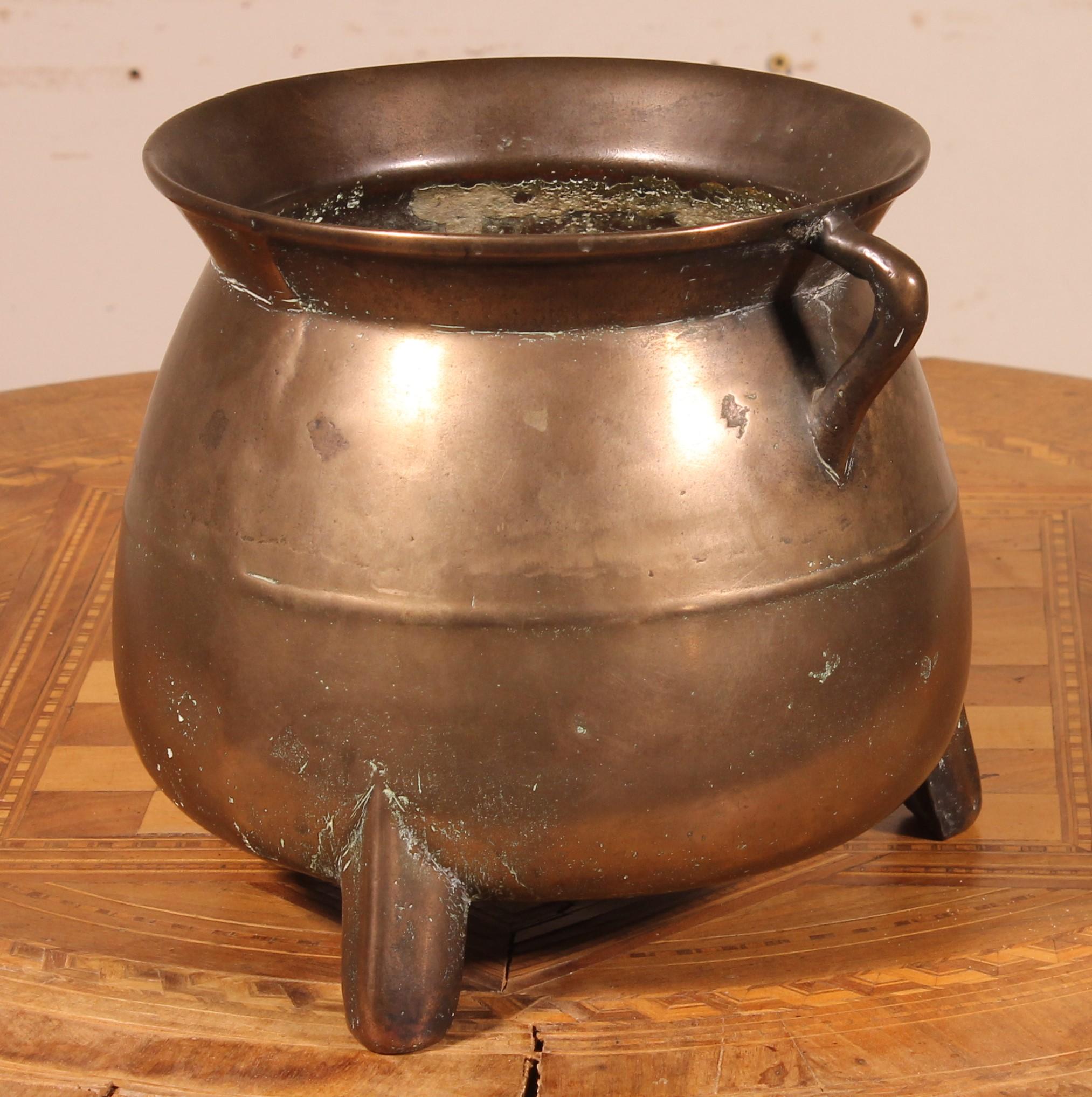 Renaissance Bronze Pot, 16th Century For Sale