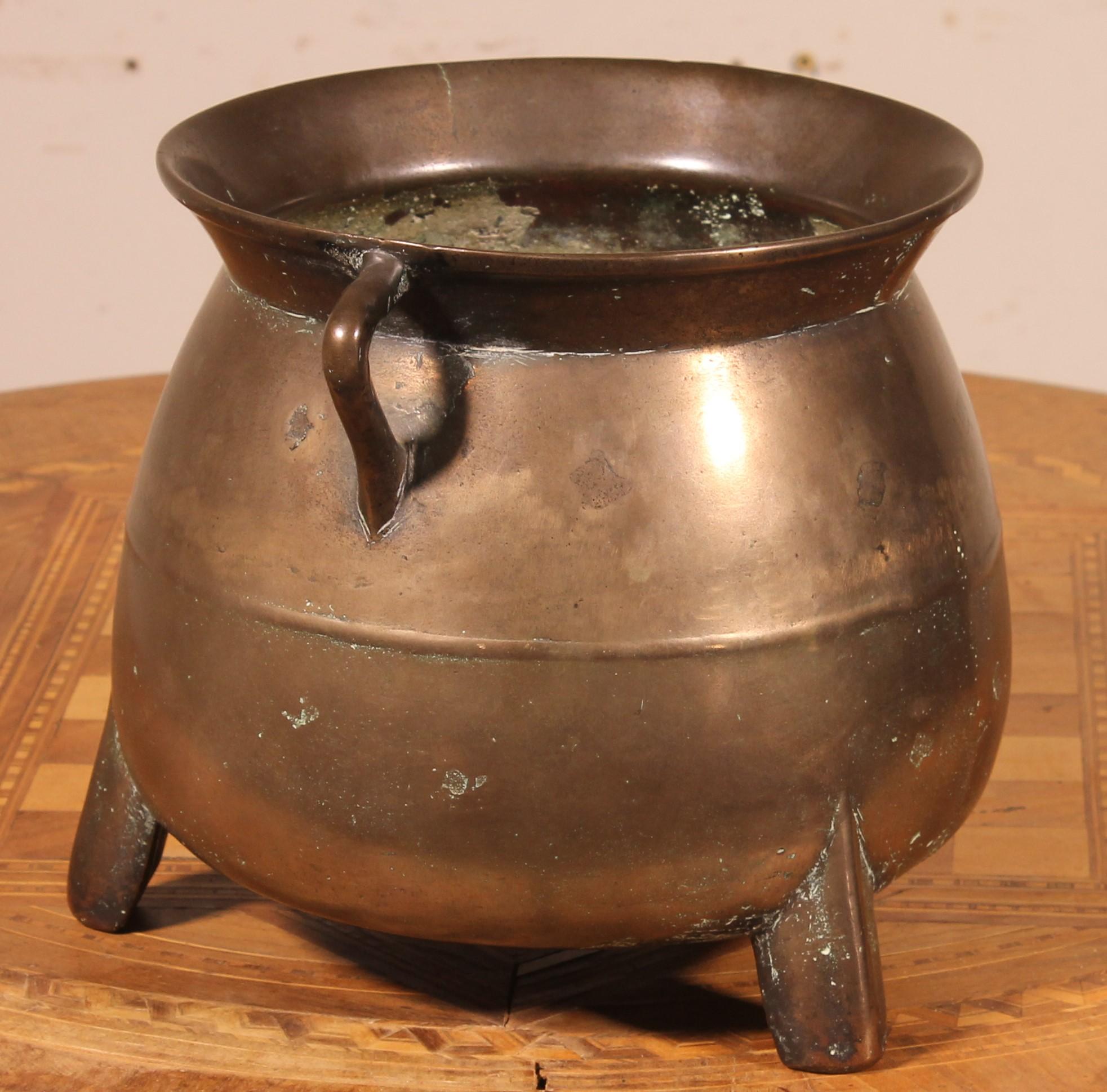 Belgian Bronze Pot, 16th Century For Sale
