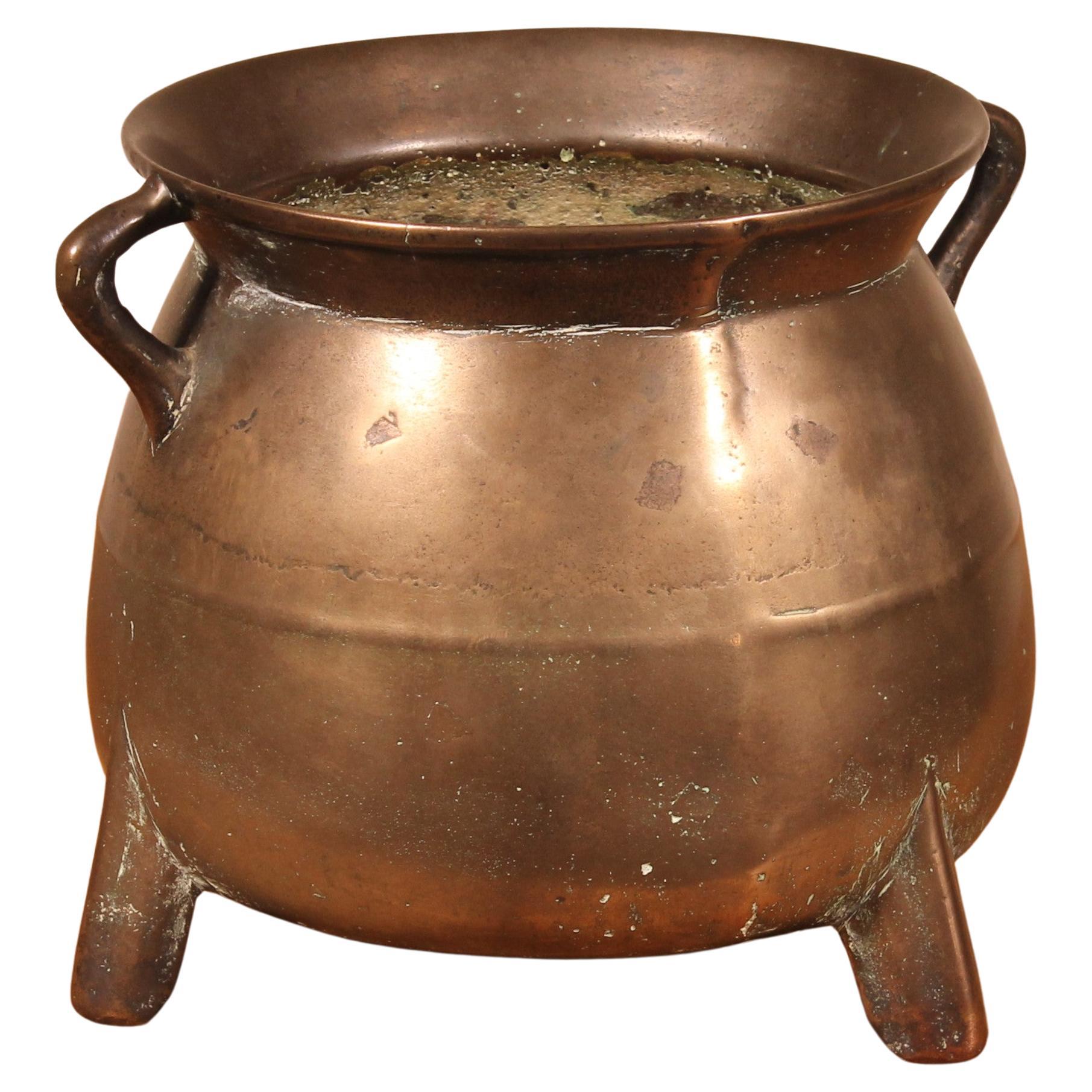Pot en bronze, 16ème siècle. en vente
