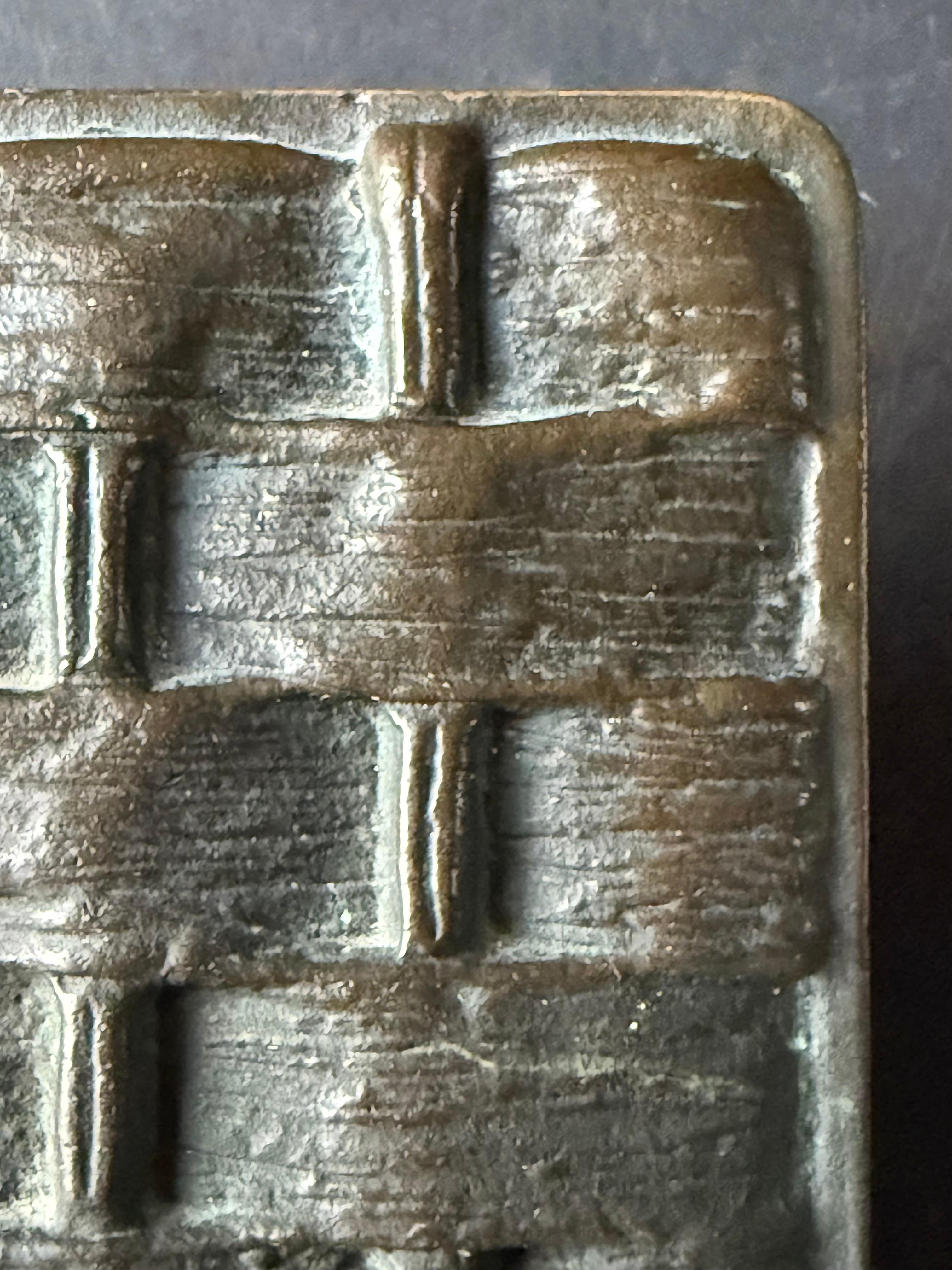 Bronze Push-Pull Door Handle with Basket-Work Relief Pattern In Good Condition For Sale In London, GB