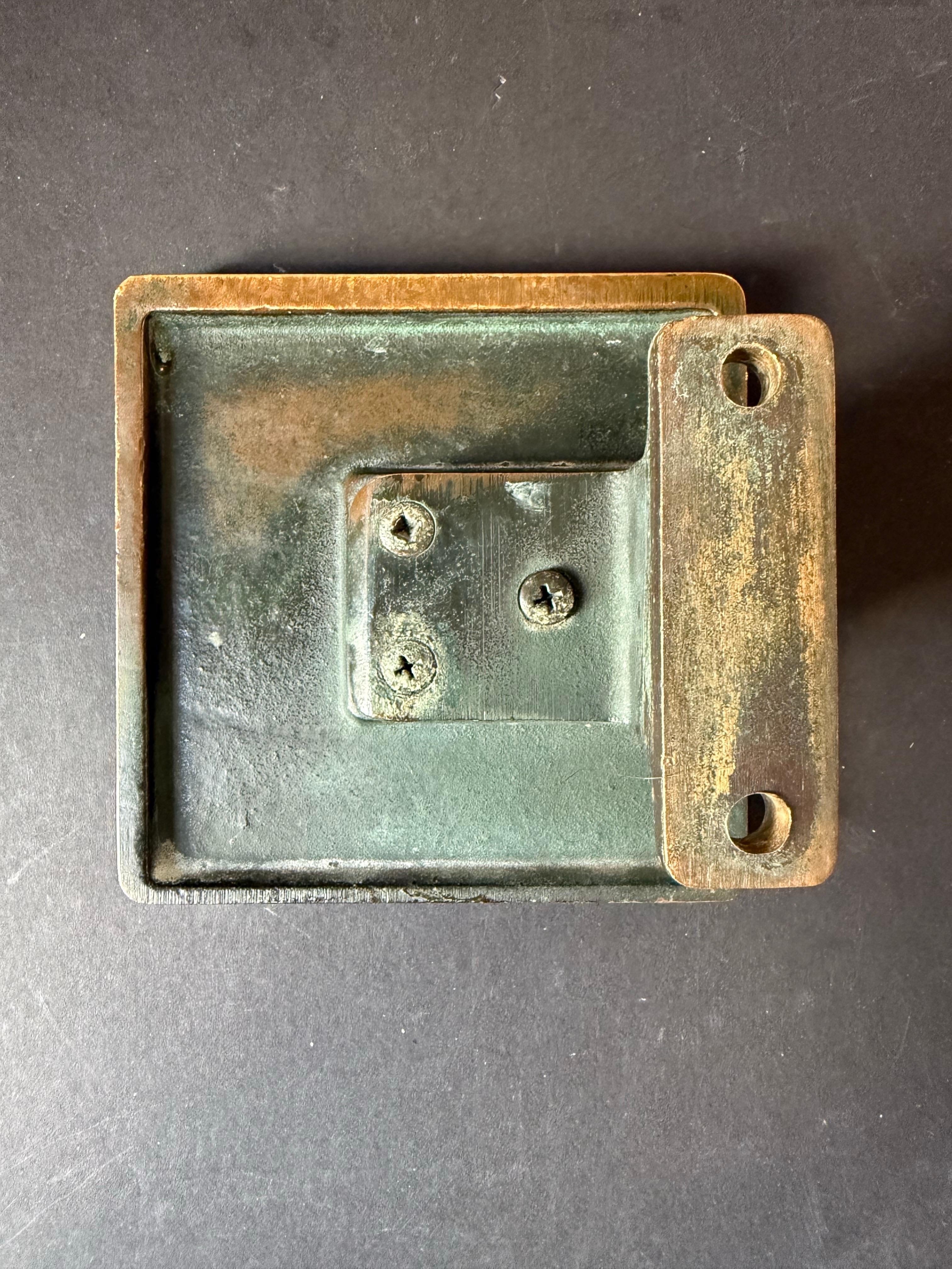 Bronze Push-Pull Door Handle with Raised Block Pattern For Sale 5