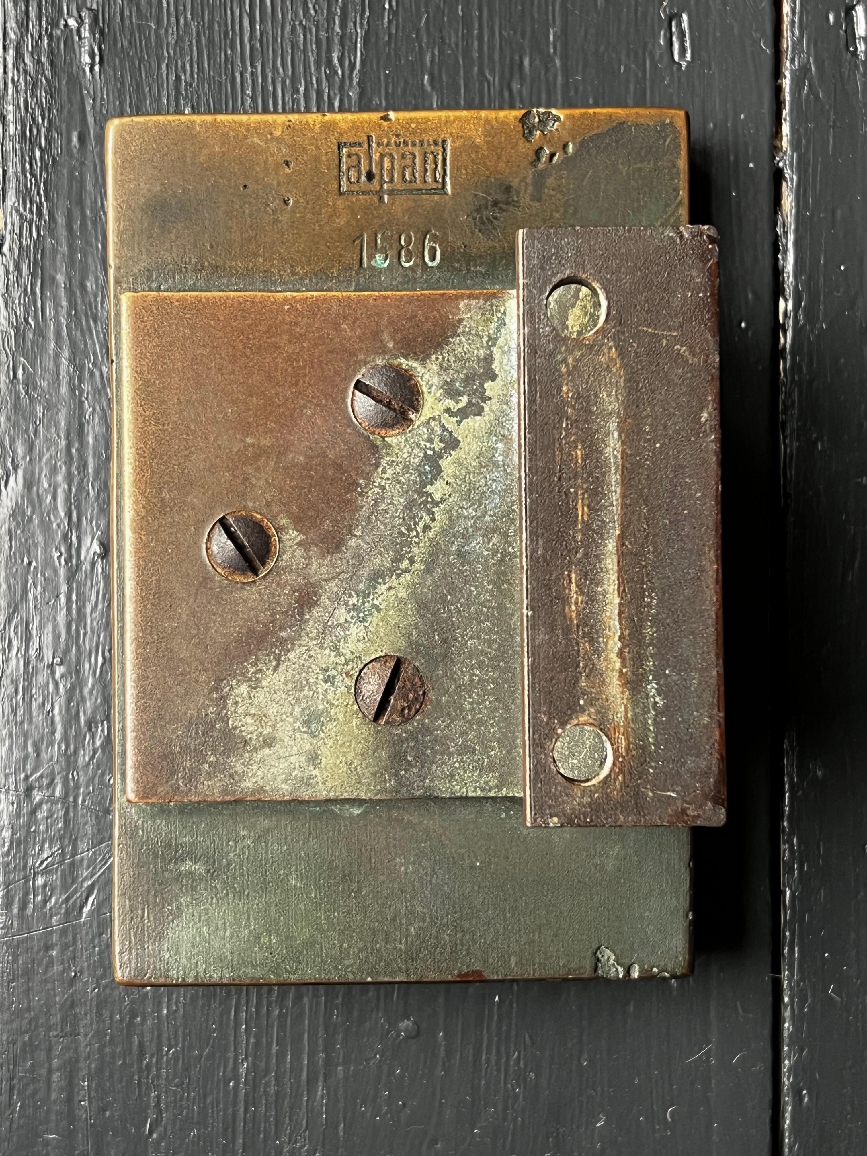 Bronze Push-Pull Door Handle with Raised Geometric Design 2