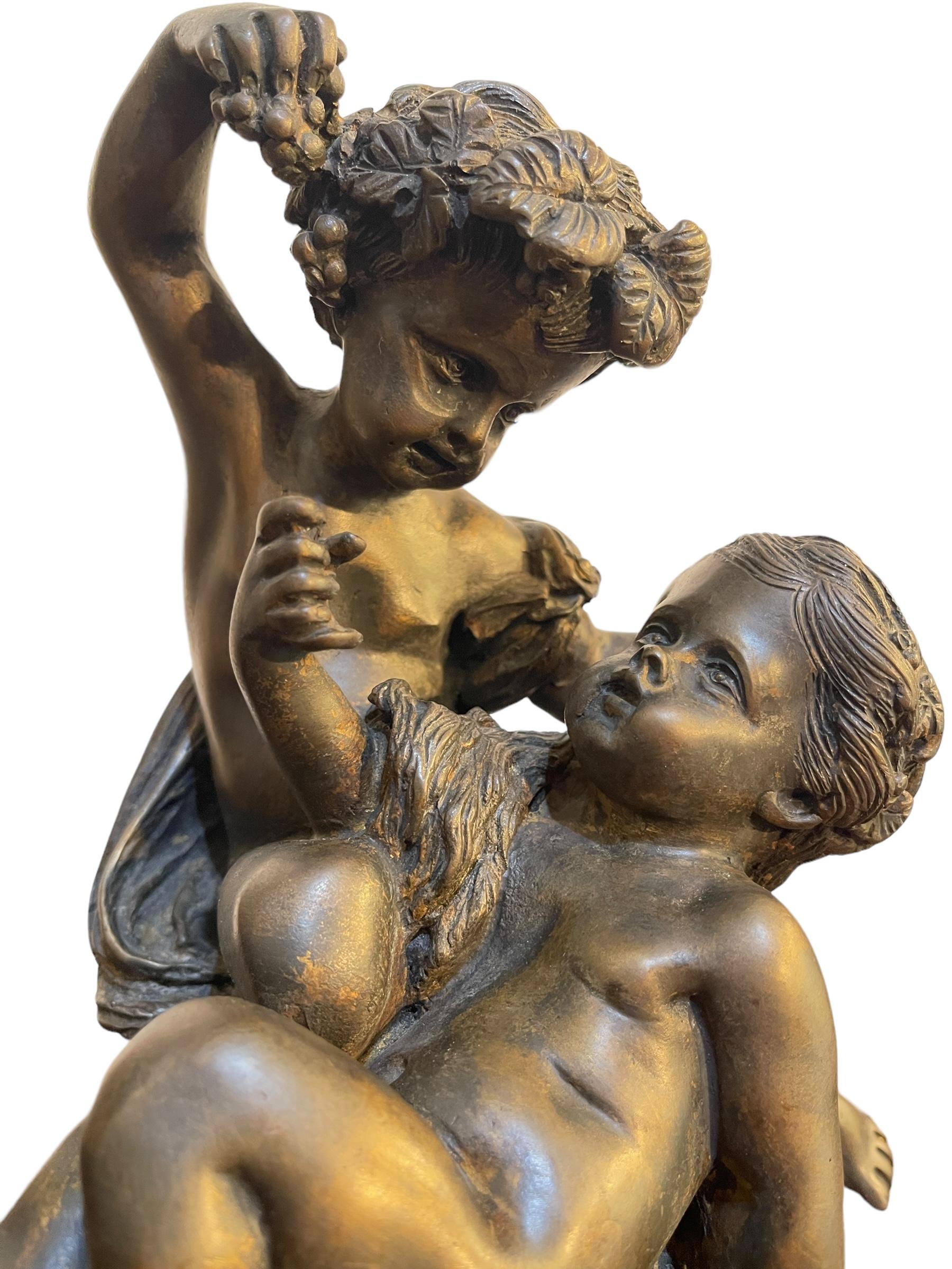 Bronze putti with grapes, 19th century In Excellent Condition For Sale In Monza, IT