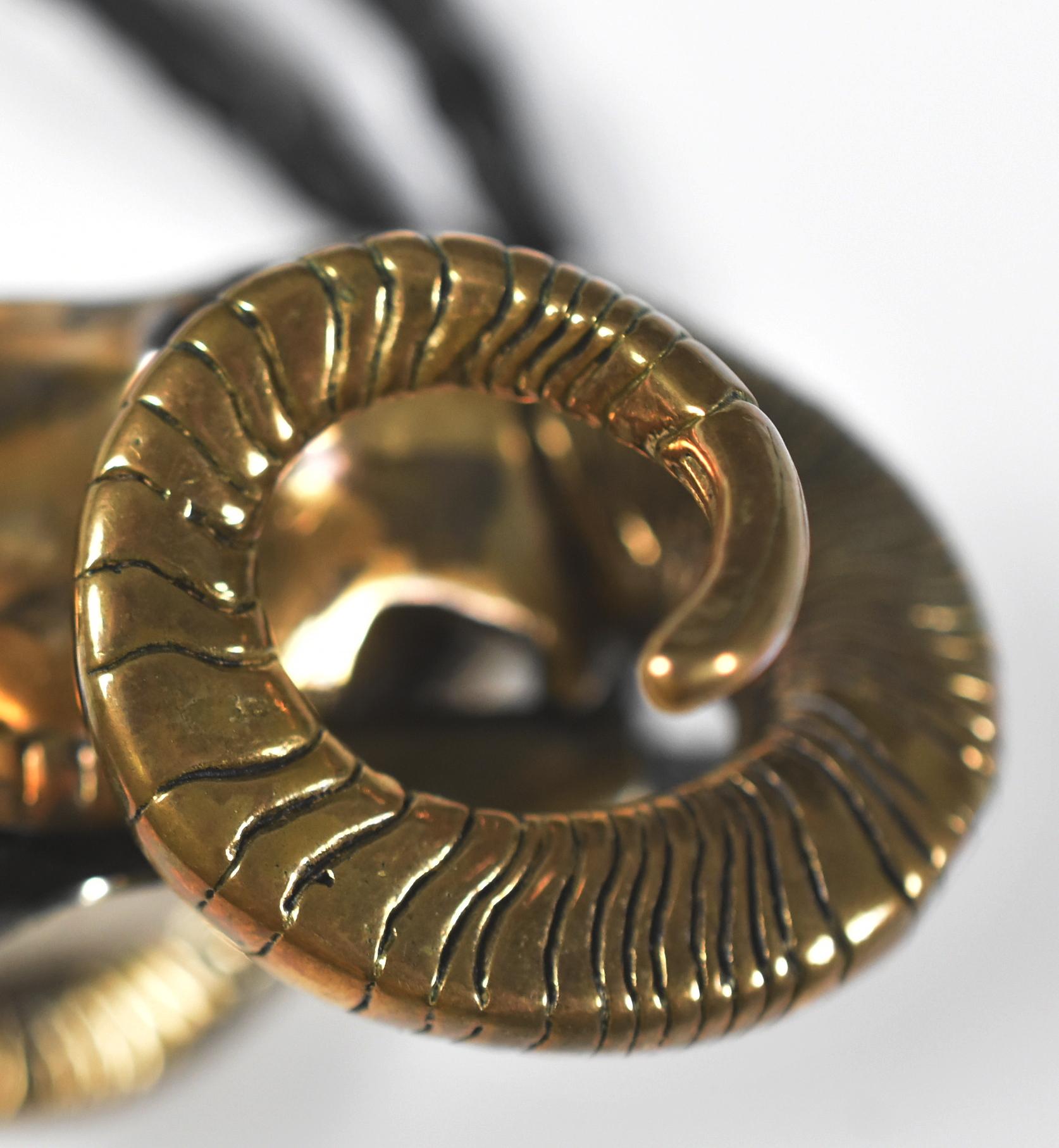 XX secolo Cravatta Bolo con testa di ariete in bronzo in vendita