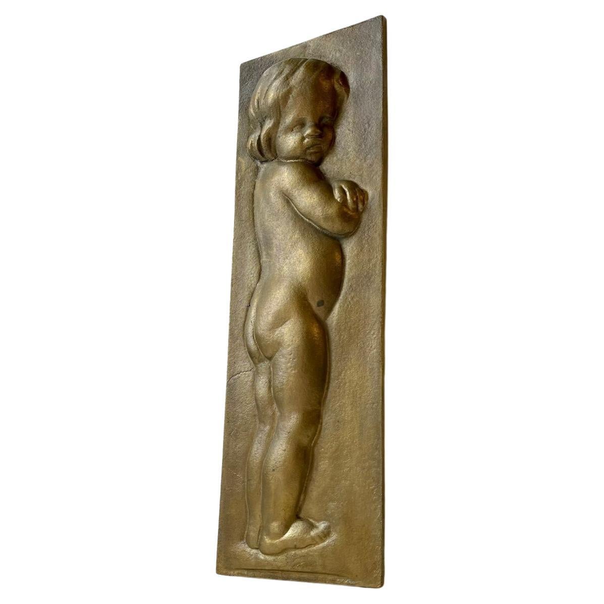 Plaque murale en bronze représentant une petite fille en bas âge, Scandinave, années 1930