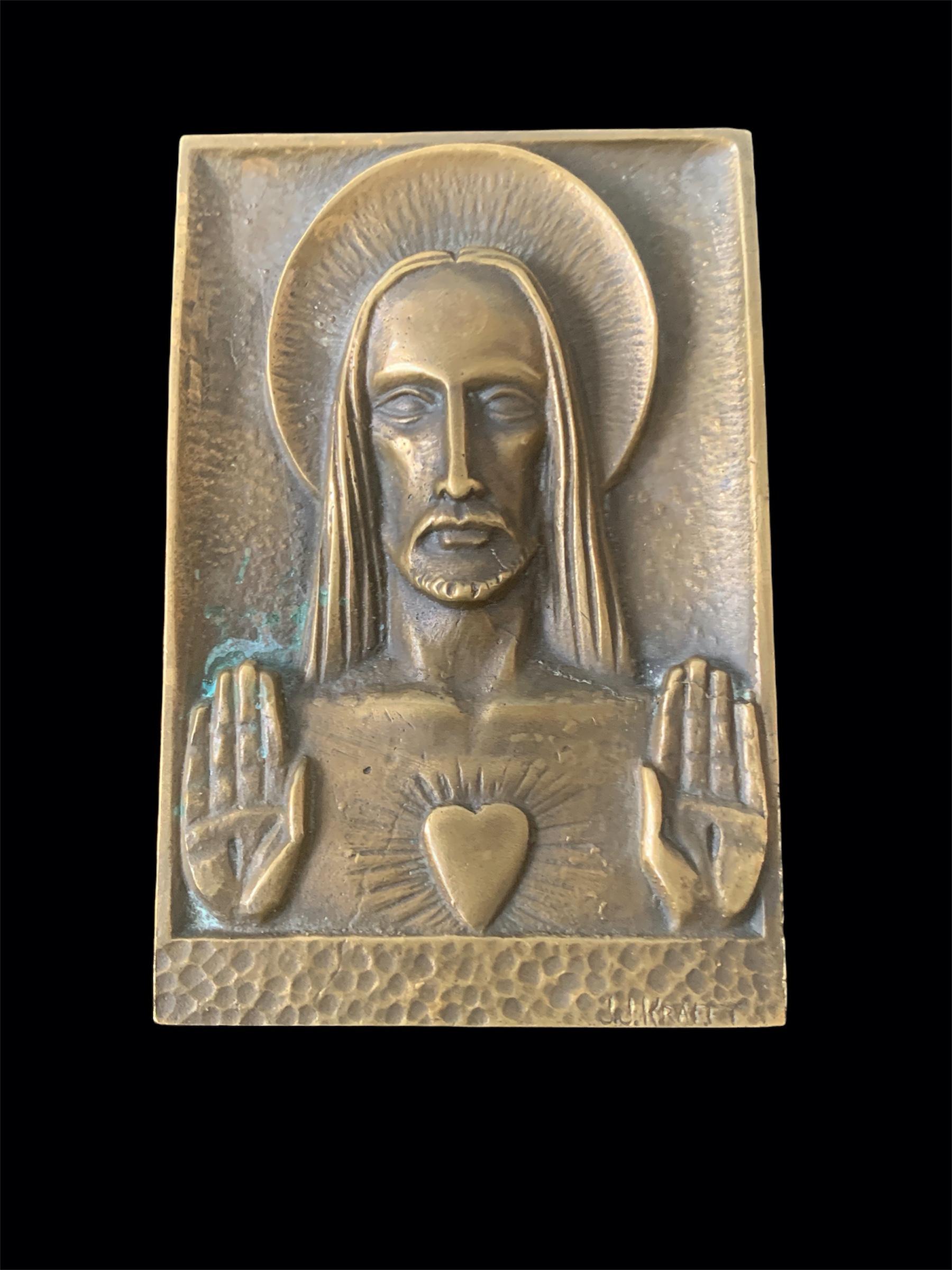 Bronzeplakette von französischem Designer
Jeans-Jacques Kraftt
jesus darstellend
Signiert vom Künstler 
Eloquent
ein kleines Kunstwerk aus Bronze, das an einer Wand angebracht werden kann.
