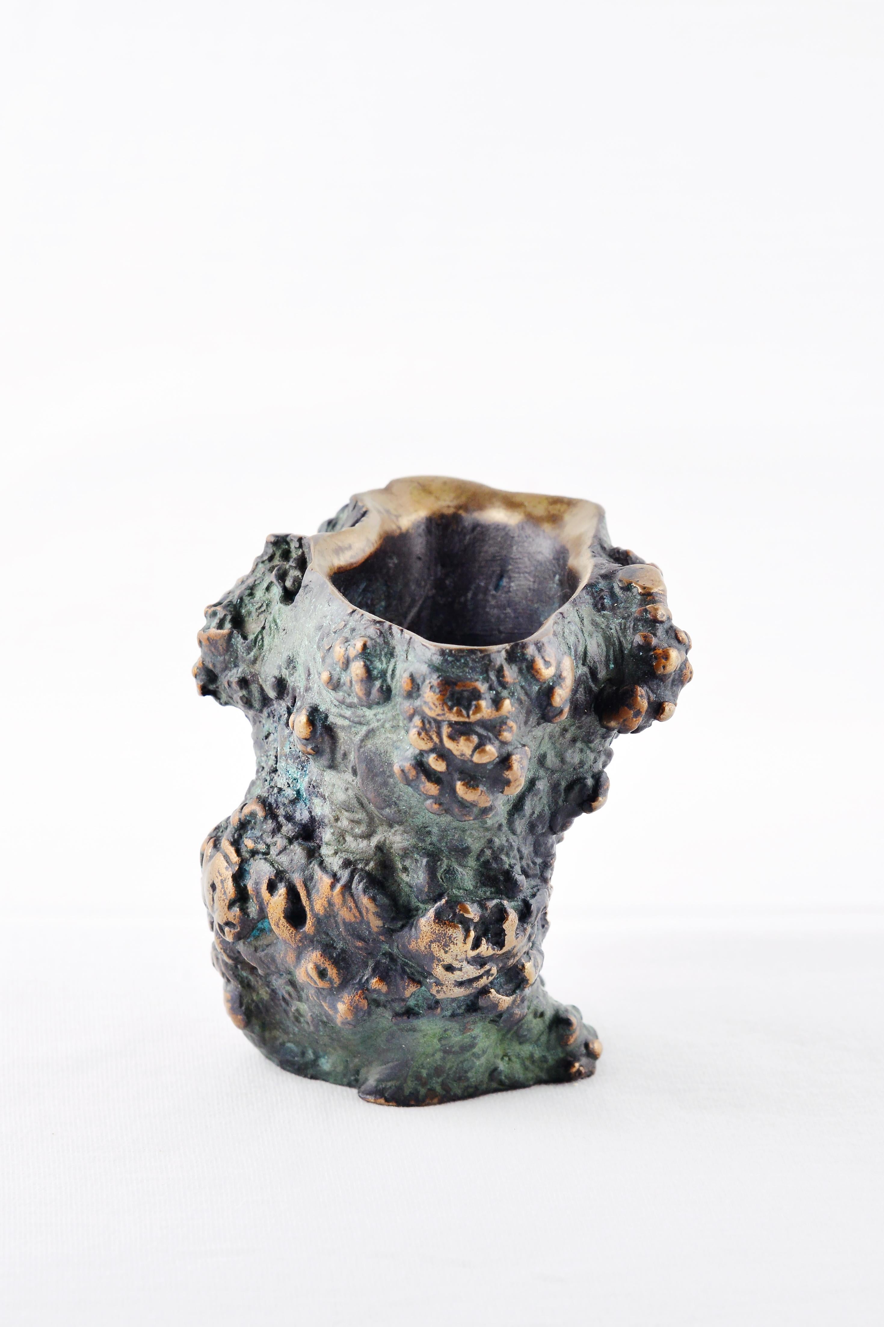 Modern Bronze reproduction of a 17th Century Chinese Brush Pot by Armando Benato For Sale