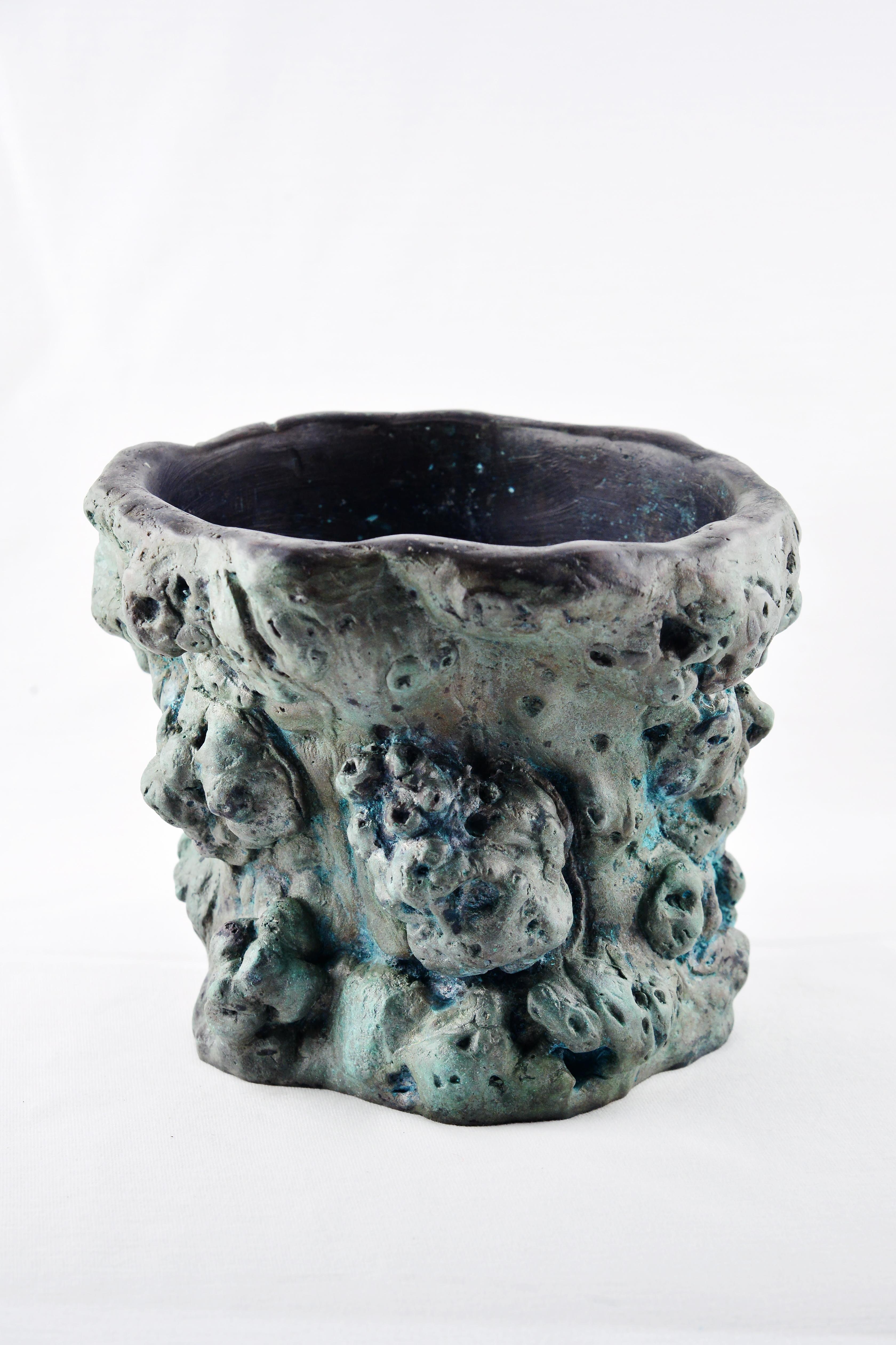 Modern Bronze reproduction of a 17th Century Chinese Brush Pot by Armando Benato For Sale