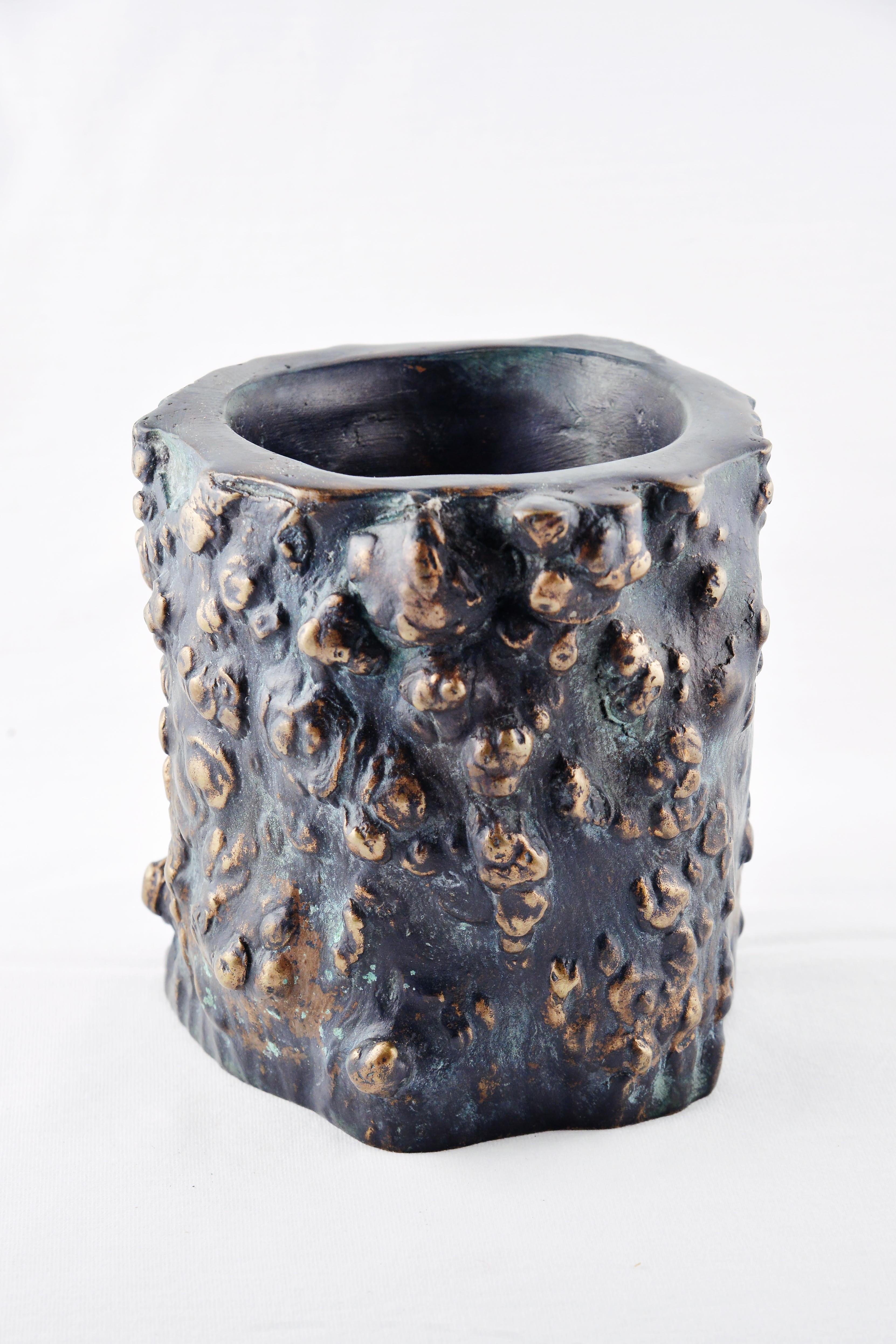 Thai Bronze reproduction of a 17th Century Chinese Brush Pot by Armando Benato For Sale