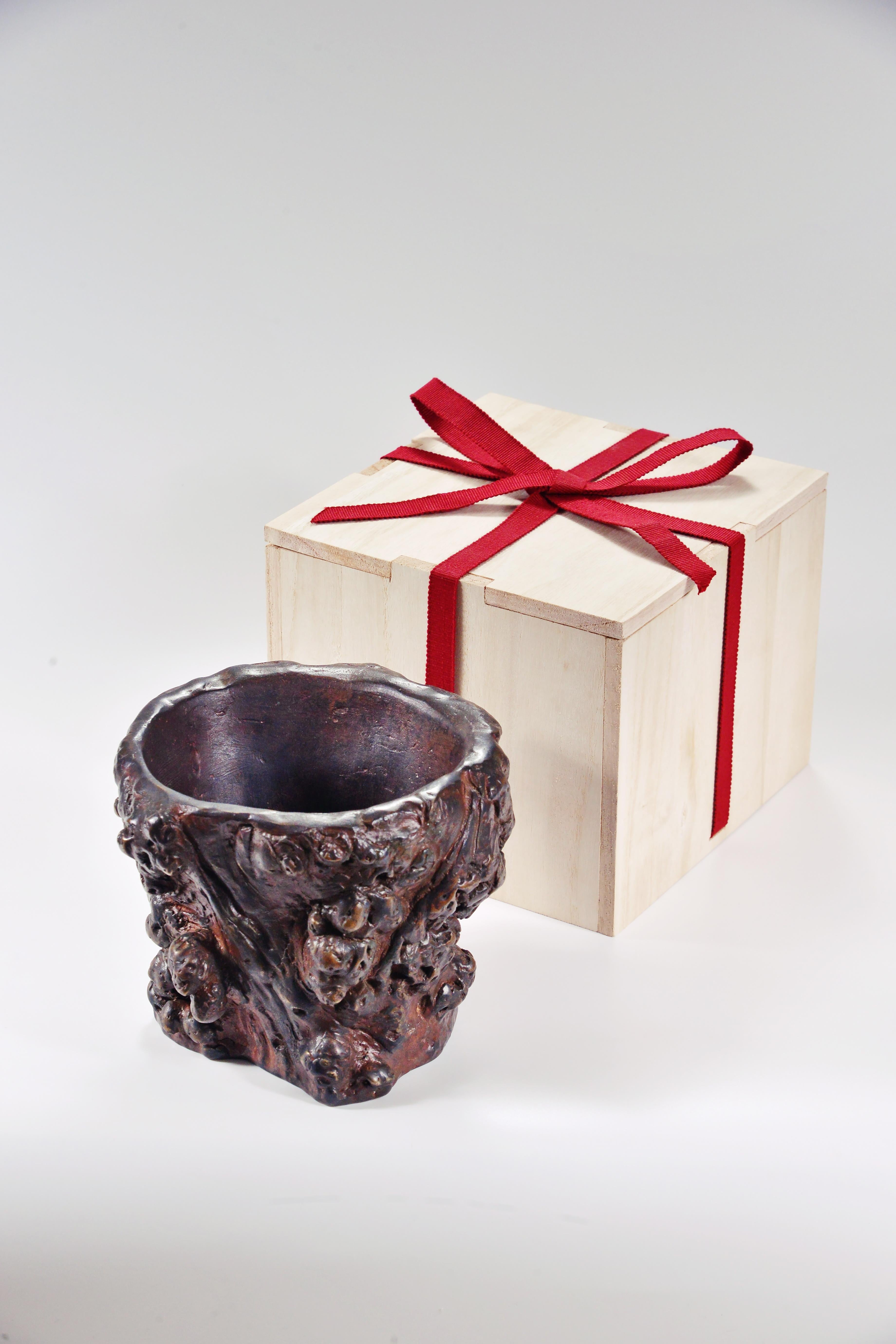 Contemporary Bronze reproduction of a 17th Century Chinese Brush Pot by Armando Benato For Sale