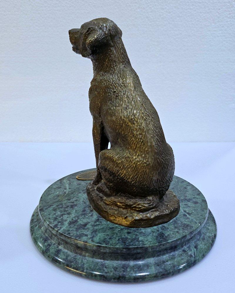 Bronze Reithund-Skulptur mit künstlerisch signiertem und nummeriertem Zertifikat, beigefügt im Angebot 3