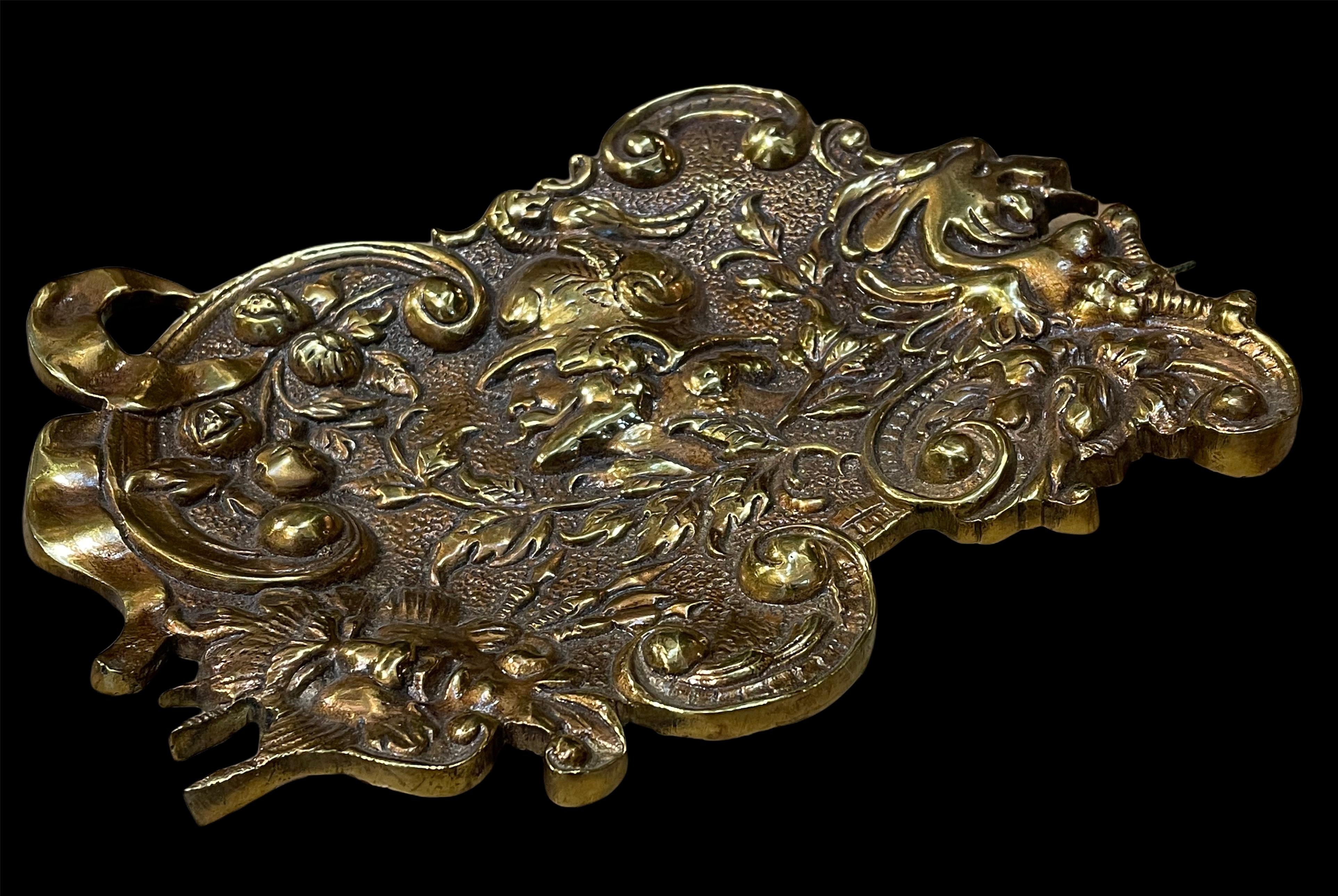 Bronze Rococo Style Ring Dish or Pen Rest In Good Condition For Sale In Guaynabo, PR