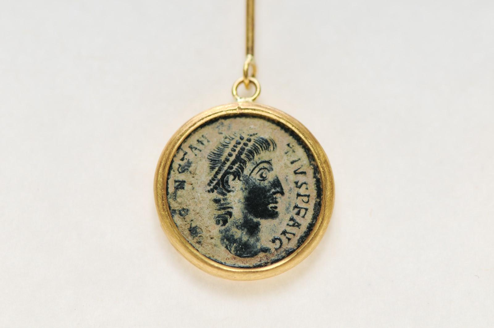 Pièces de monnaie romaines en bronze comme boucles d'oreilles avec de l'or 21K Pour femmes en vente