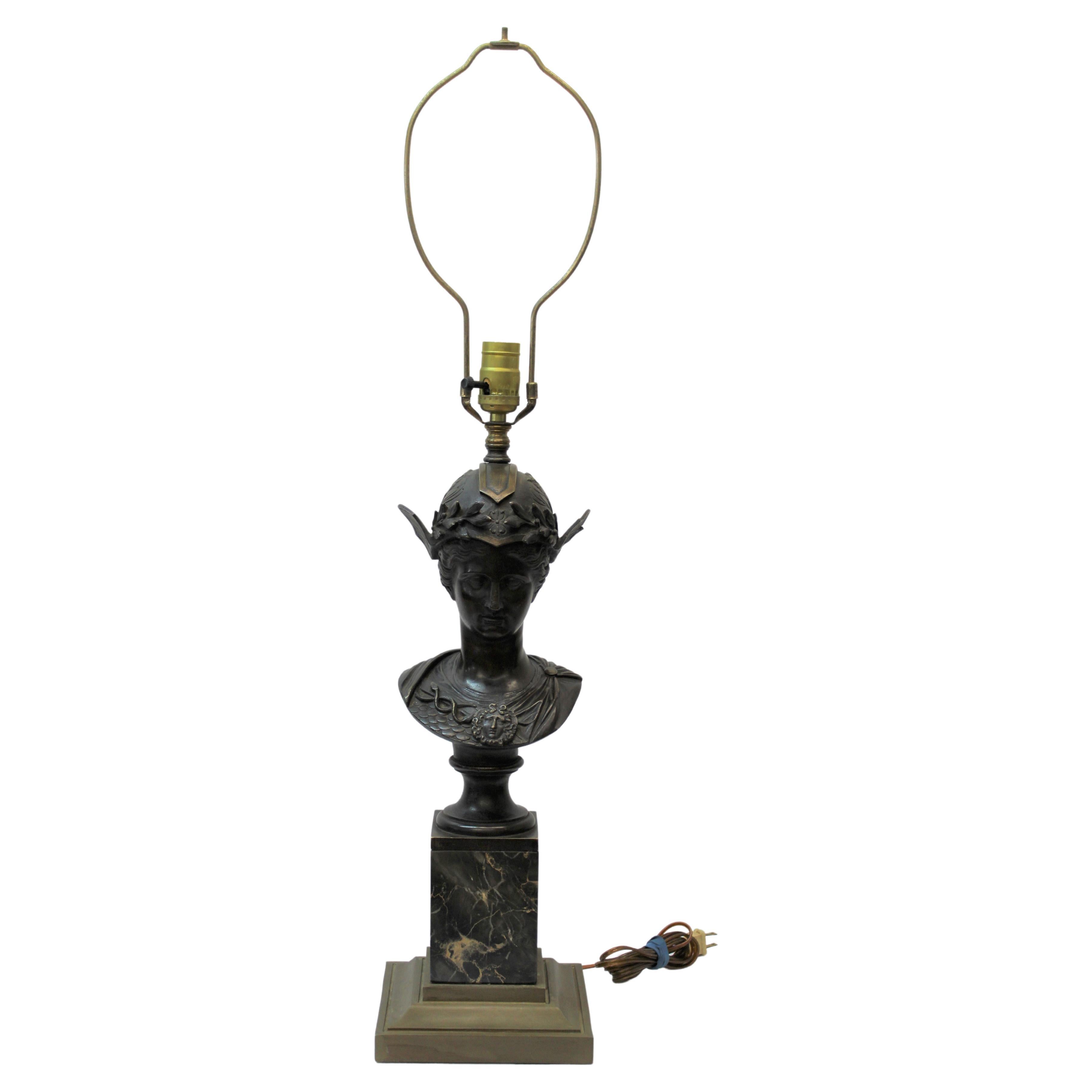 Lampe de table déesse romaine en bronze