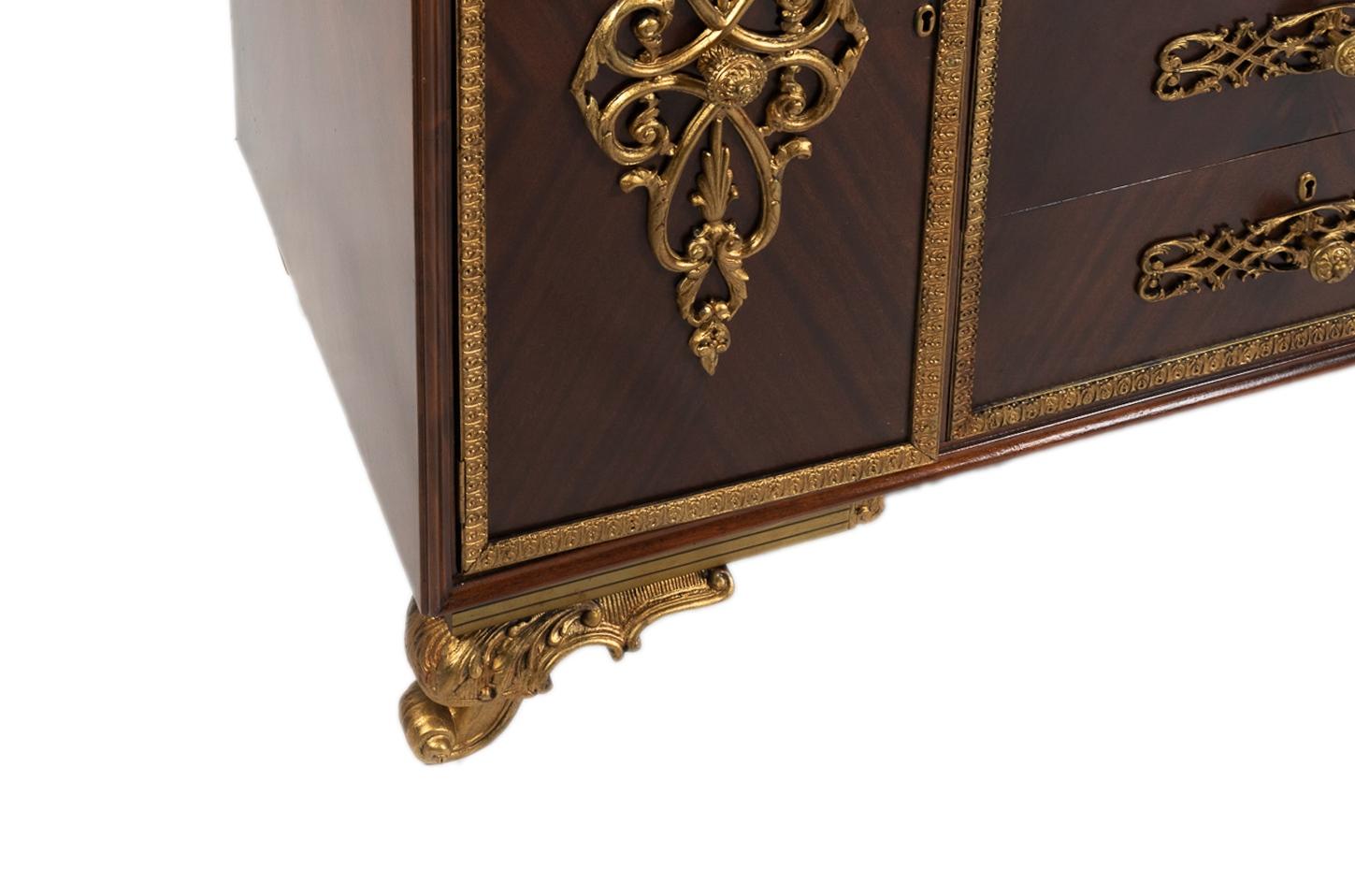 Bronze rosewood chest of drawers Louis XV Fusion Style, 20th Century  In Good Condition For Sale In Lisbon, PT