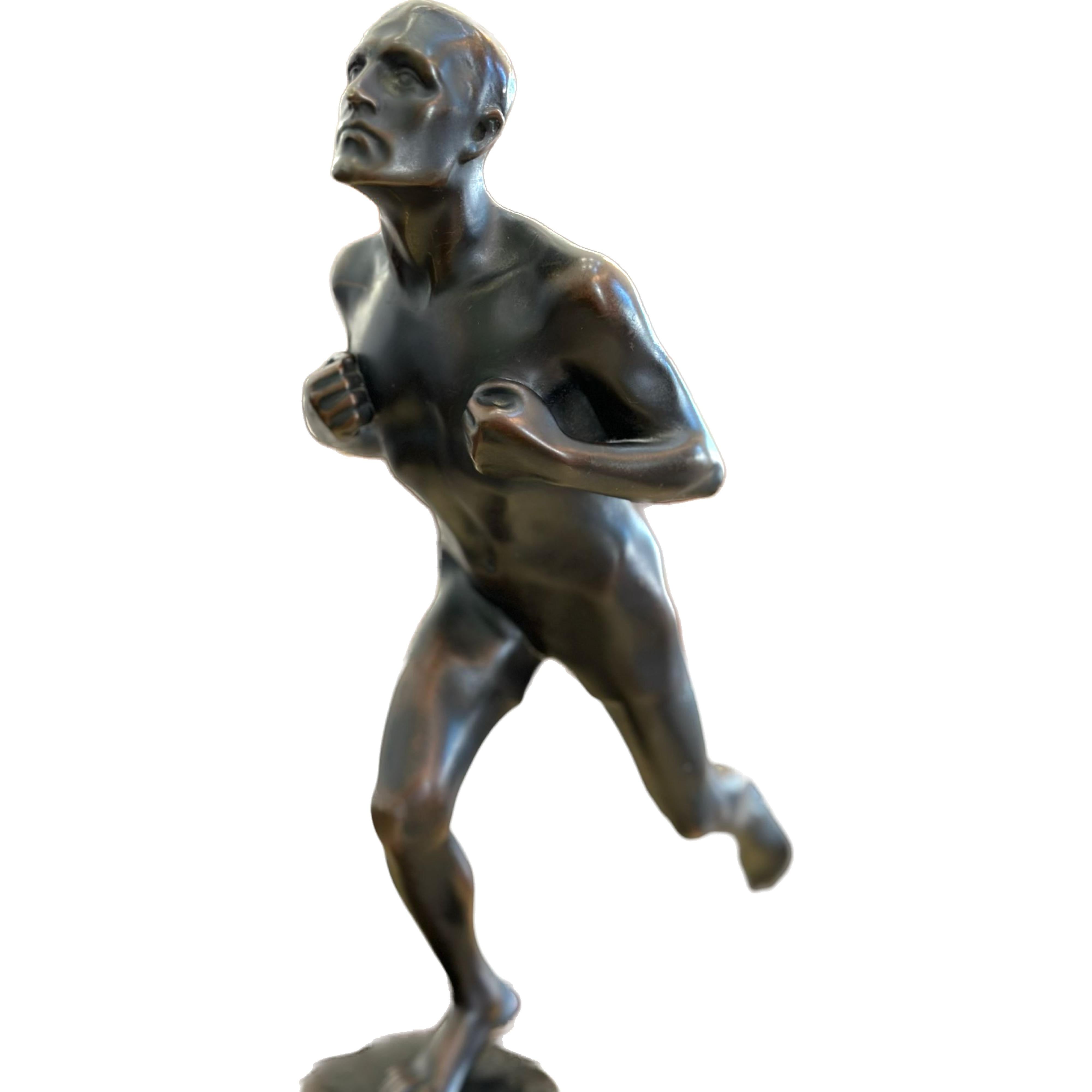 Art déco Bronze Runner Sculpture By H. Hans Muller (Austria, 1873-1937)  en vente