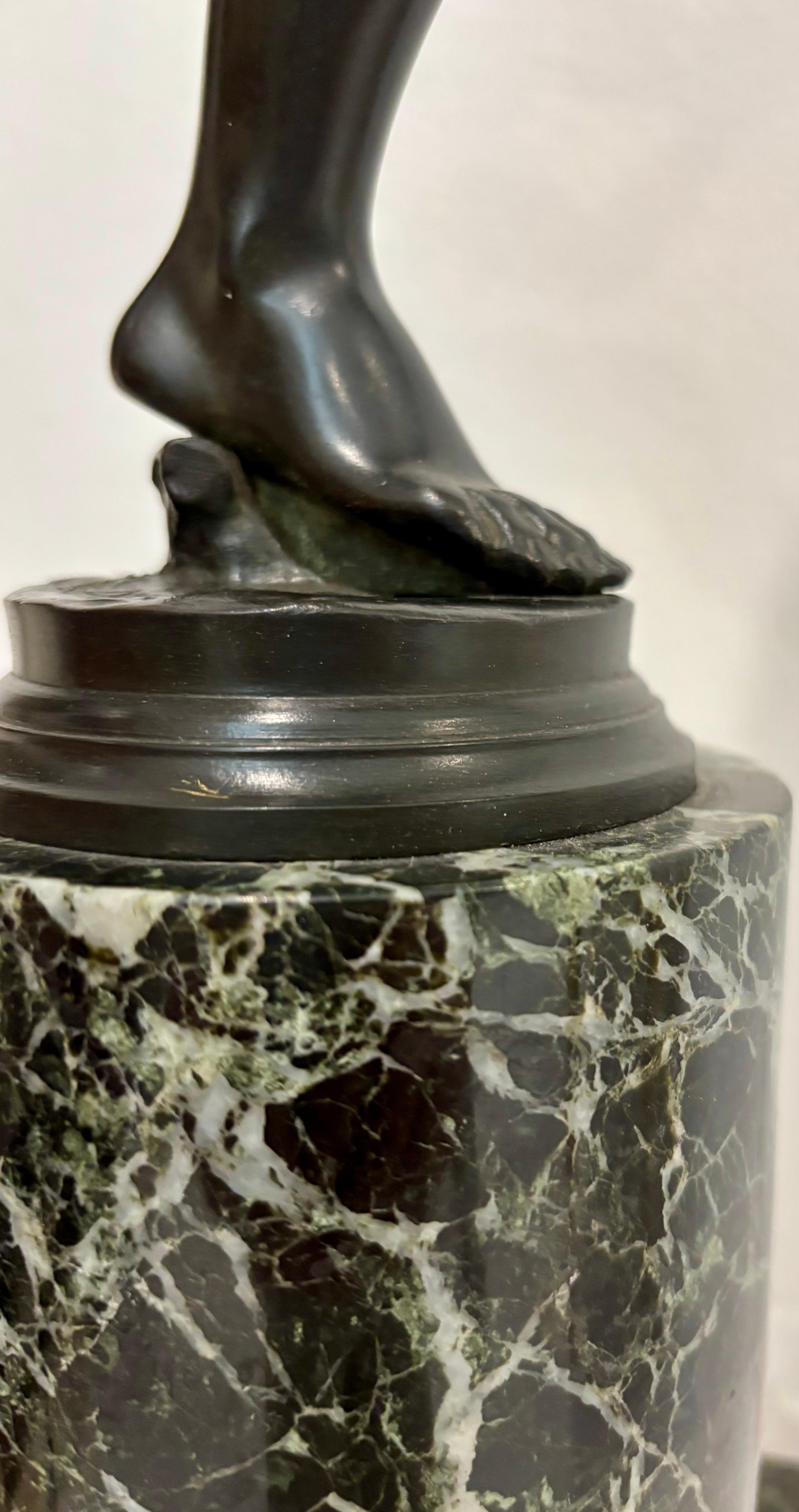 Scultura di satiro in bronzo su base di marmo di Edouard Drouot (1859-1949) in vendita 5