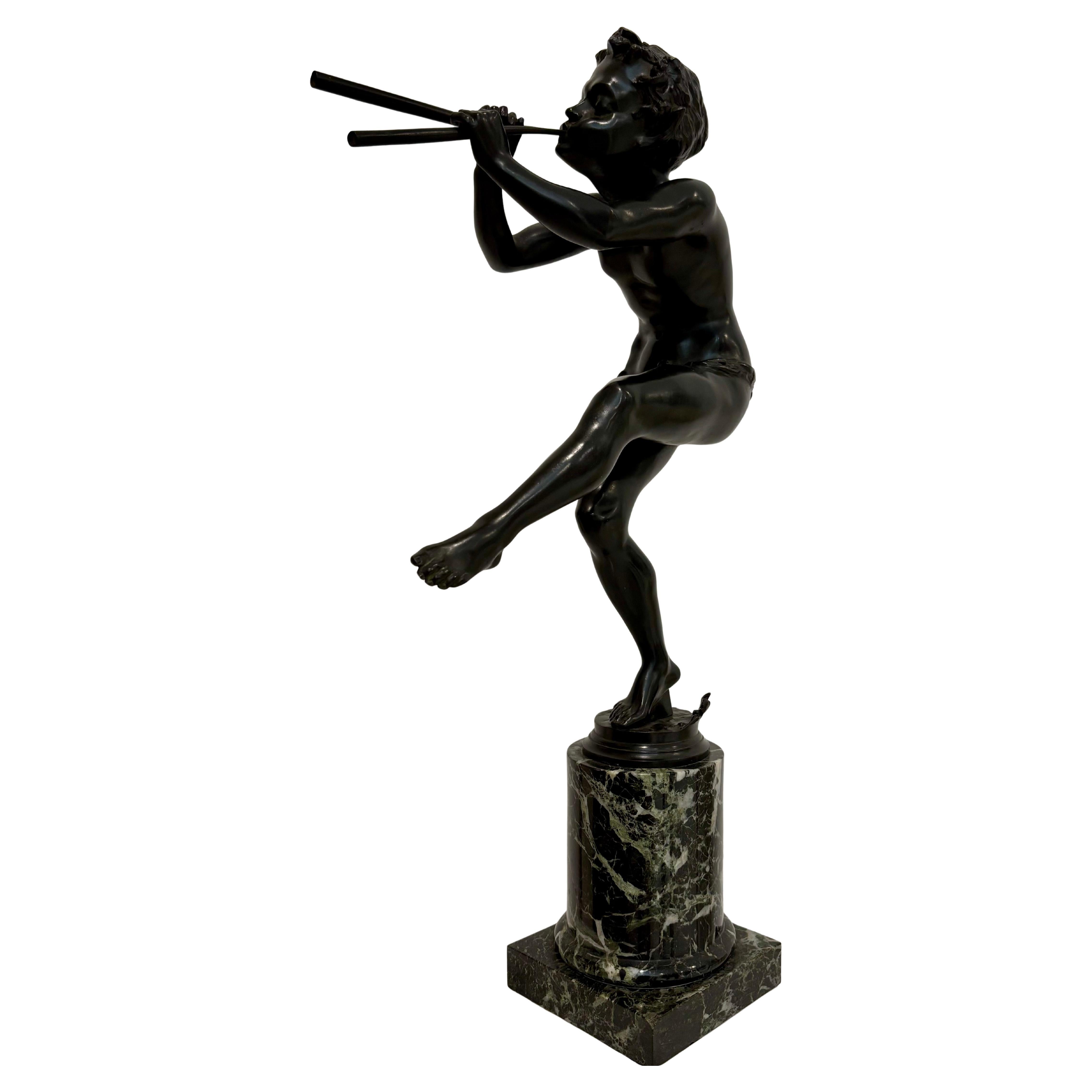 Scultura di satiro in bronzo su base di marmo di Edouard Drouot (1859-1949) in vendita