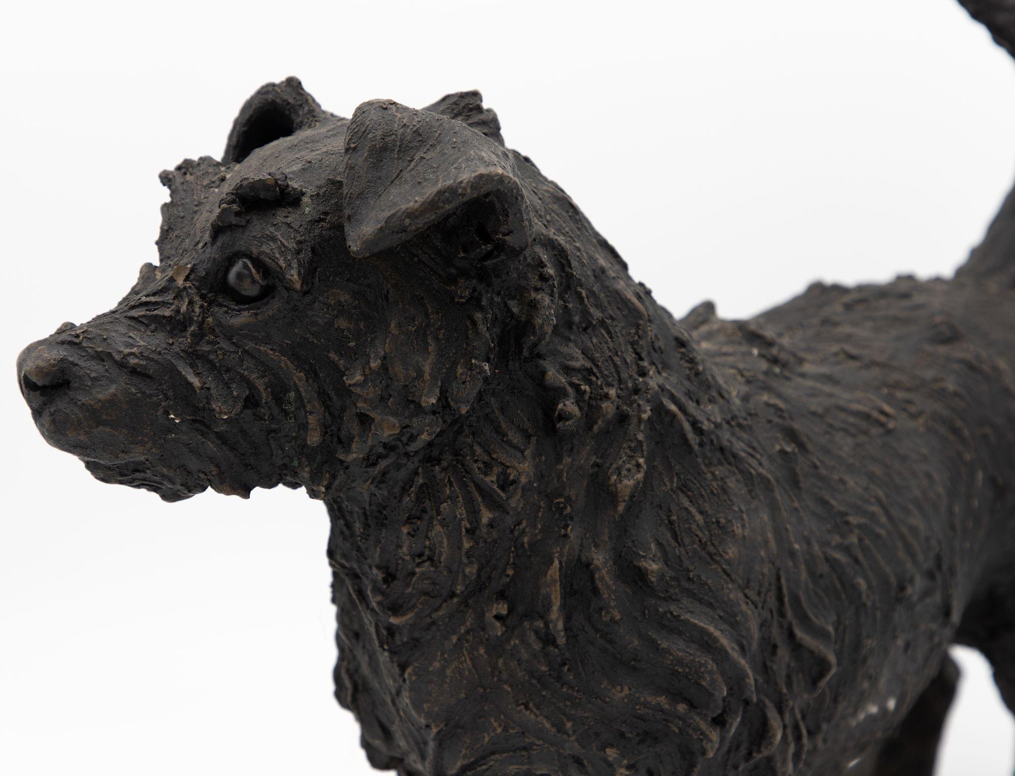 Bronze Scottie Scottish terrier, Anglais Milieu du XXe siècle en vente 2