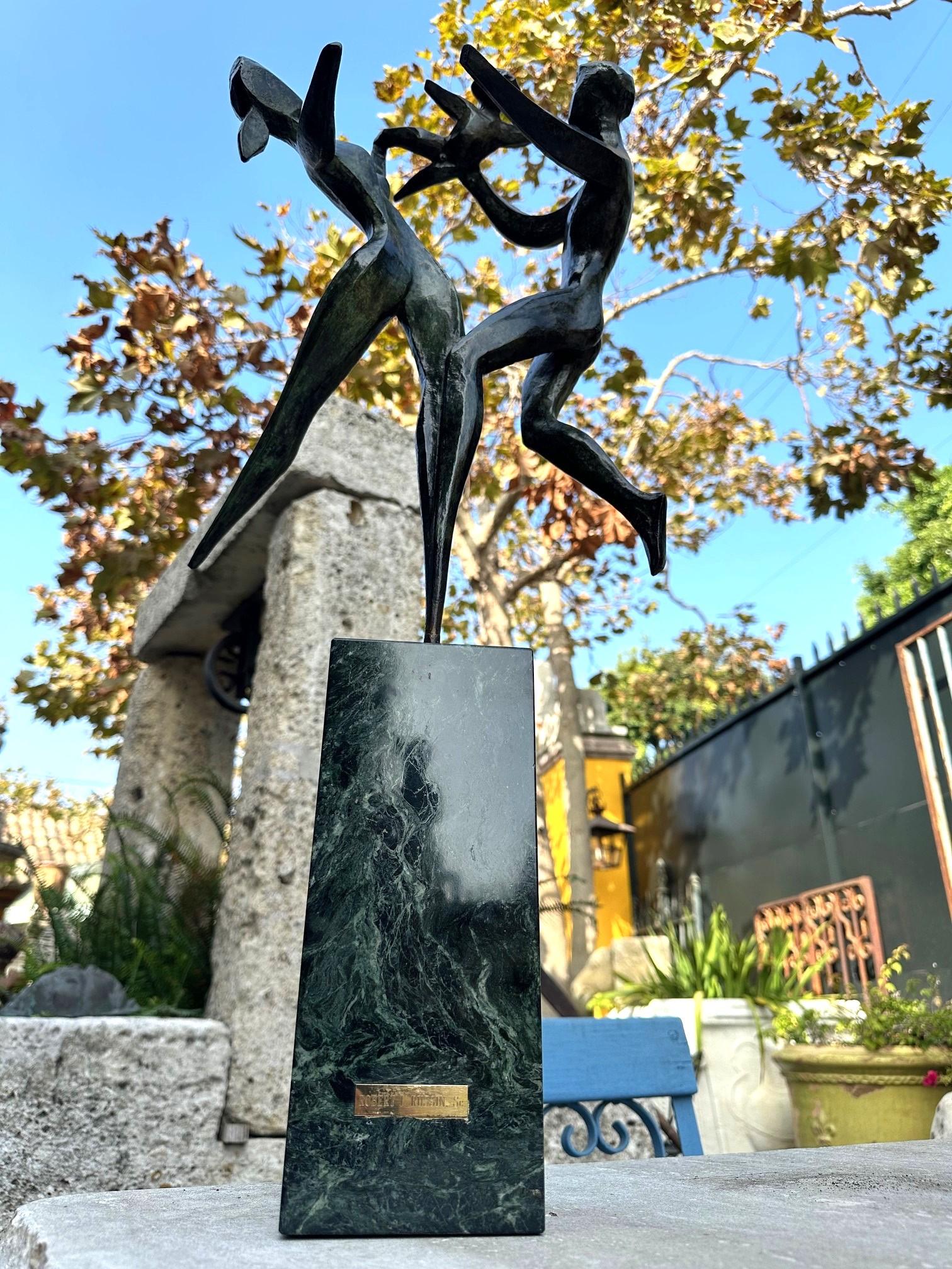 Scultura in bronzo 20° C. Spirito di vita moderno dopo Robert Russin Base in marmo in vendita 10